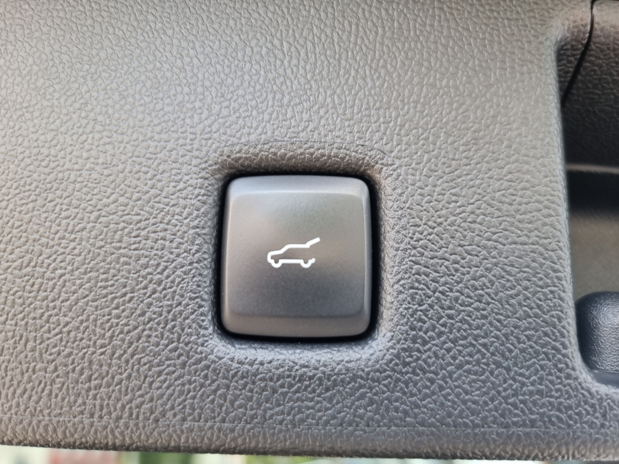 listing desktop thumbnail image 14