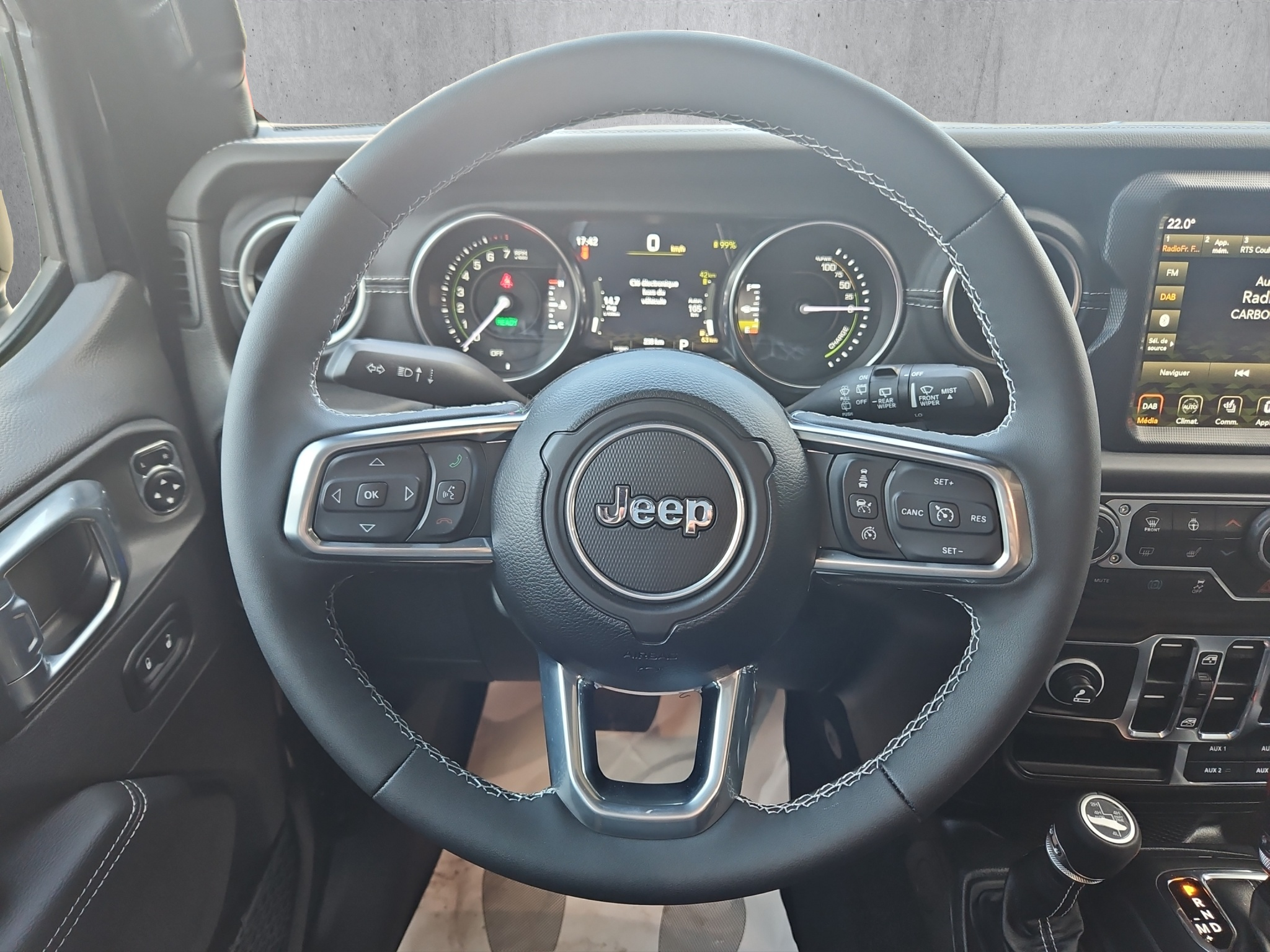 listing desktop thumbnail image 7