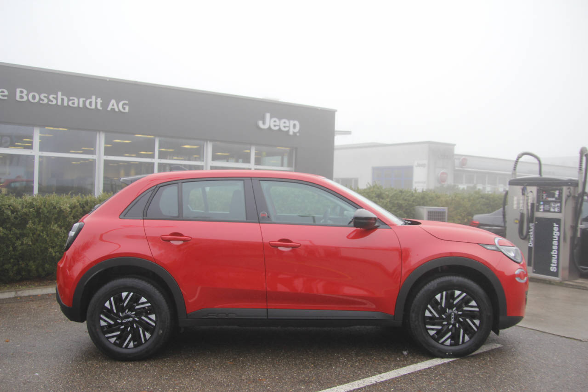 listing desktop thumbnail image 1