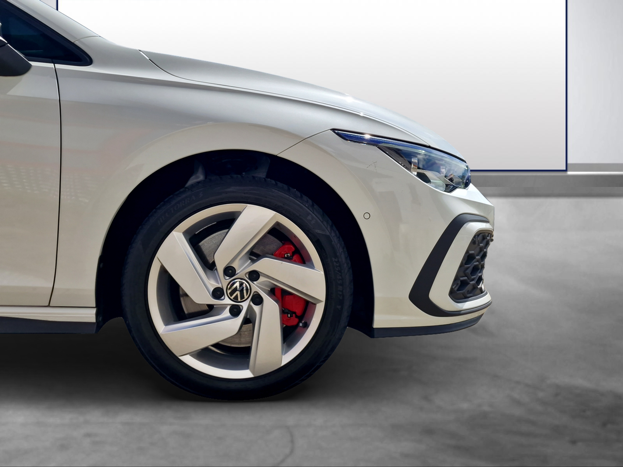 listing desktop thumbnail image 14