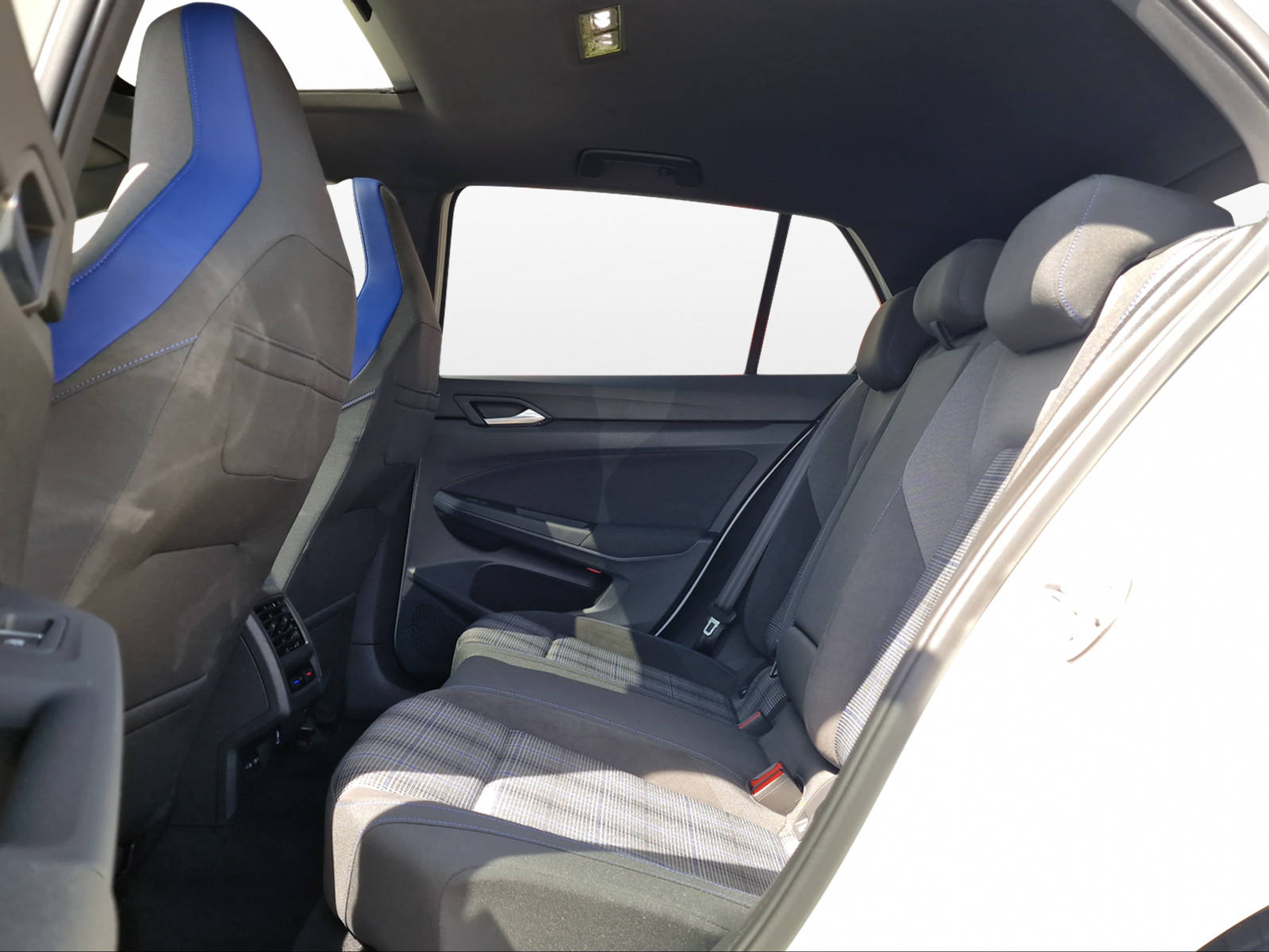 listing desktop thumbnail image 10