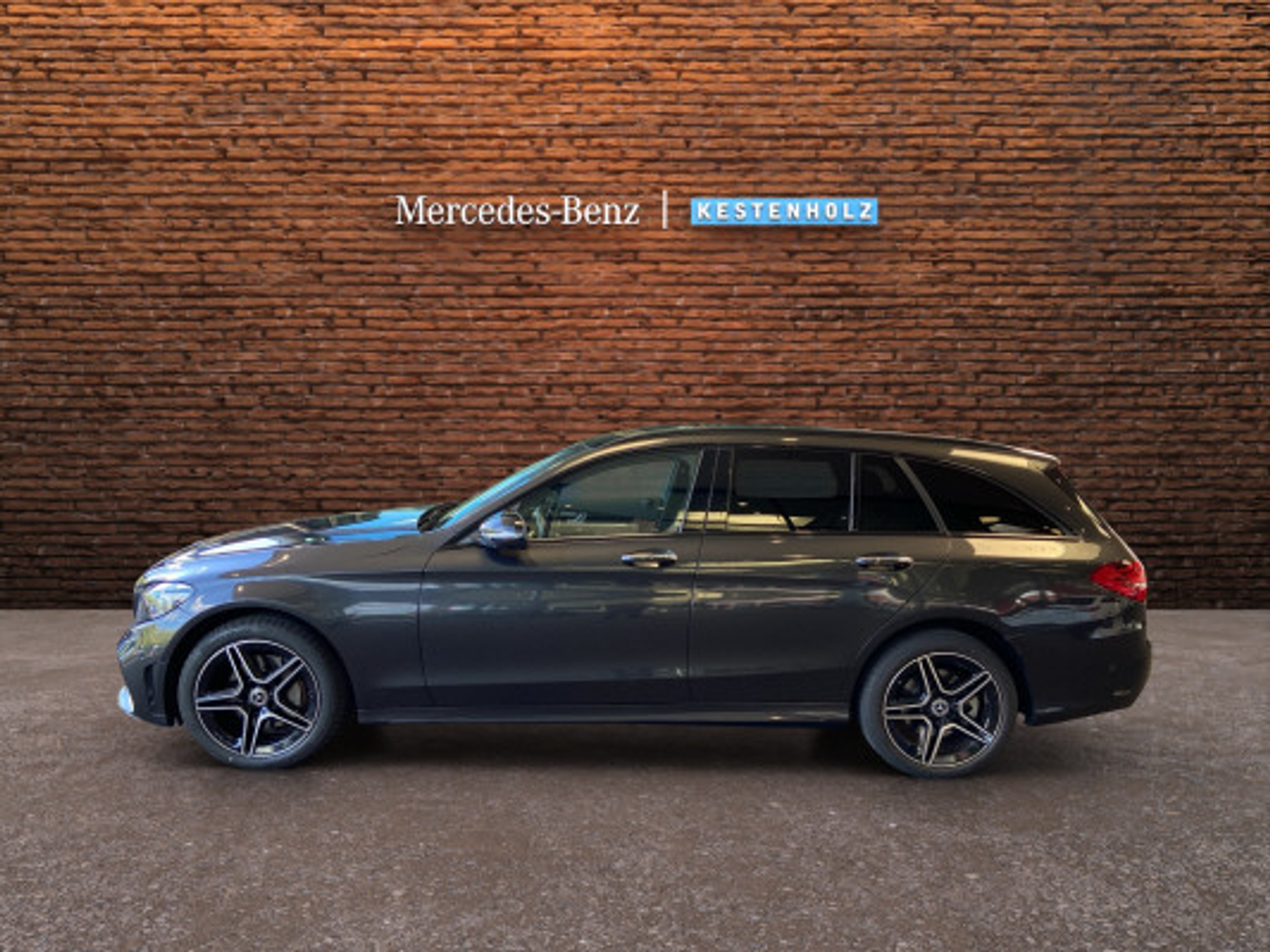 listing desktop thumbnail image 3