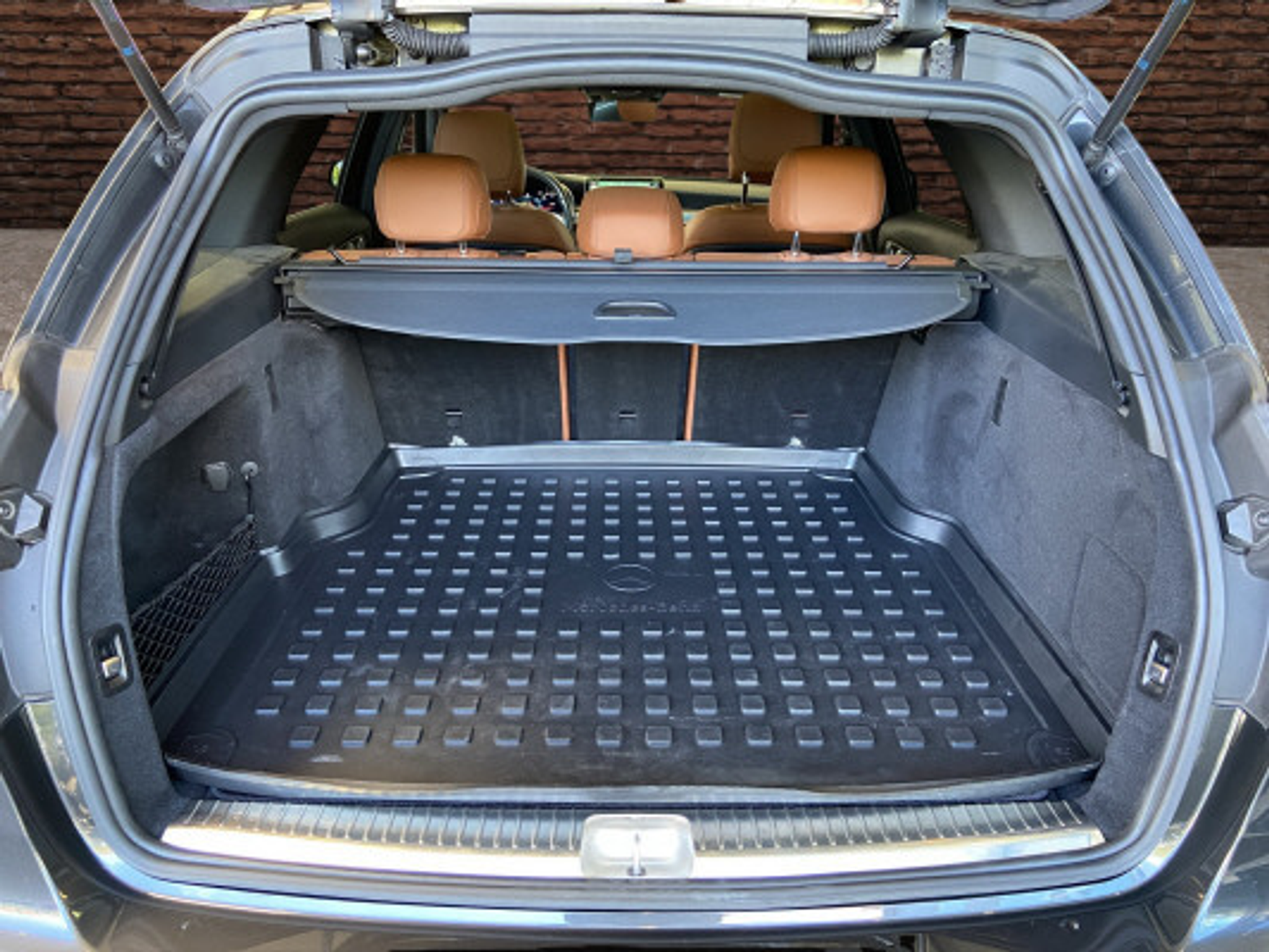 listing desktop thumbnail image 7