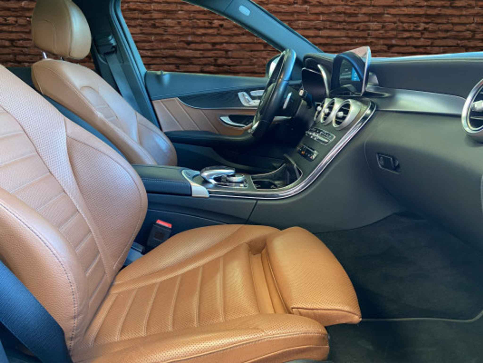 listing desktop thumbnail image 12