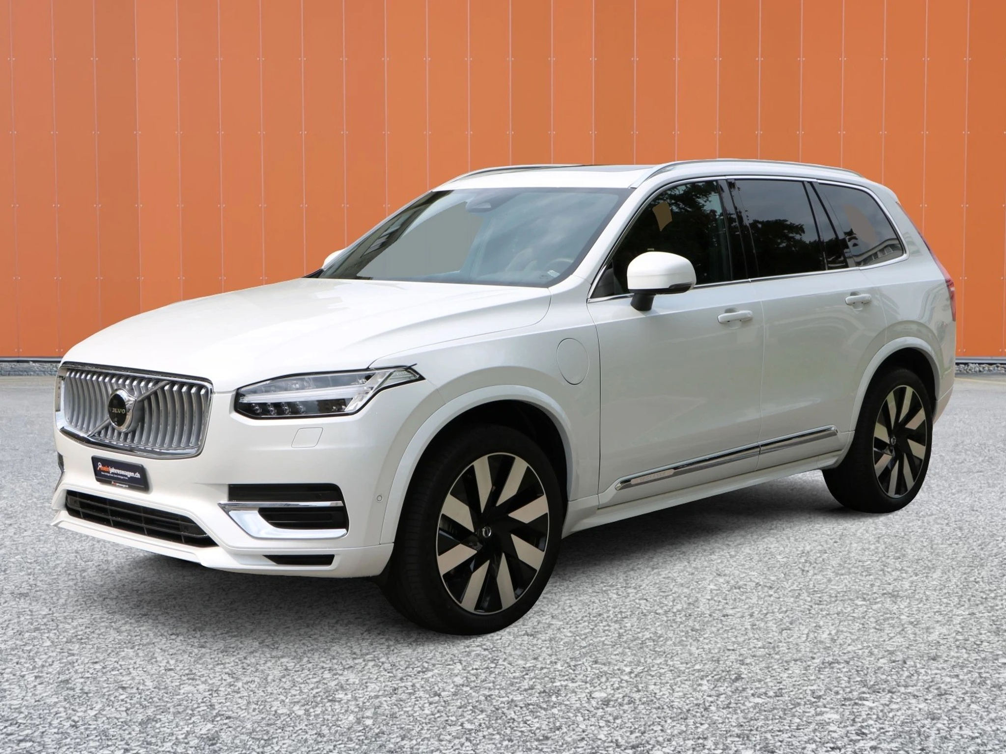 listing desktop thumbnail image 6