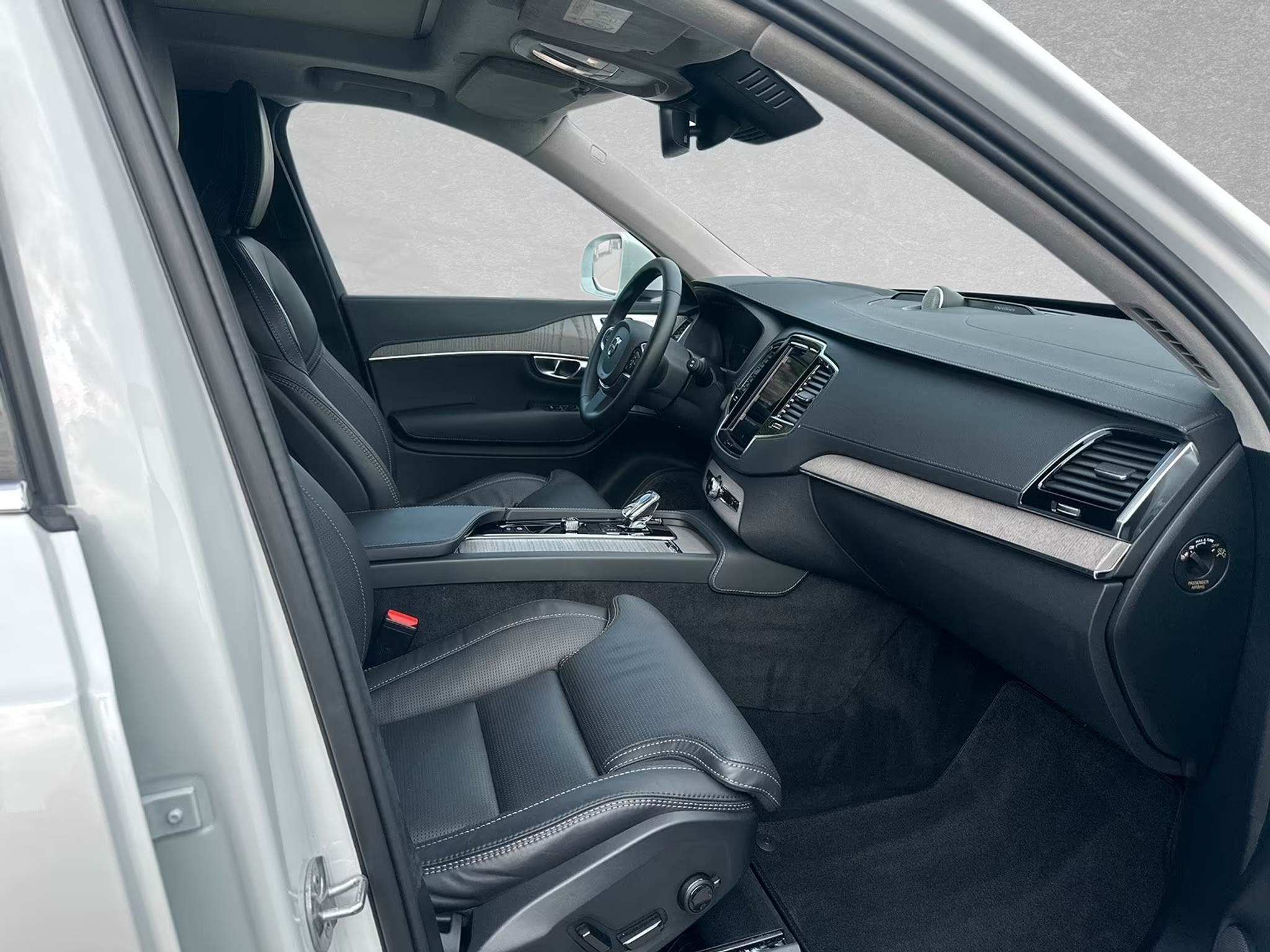 listing desktop thumbnail image 9