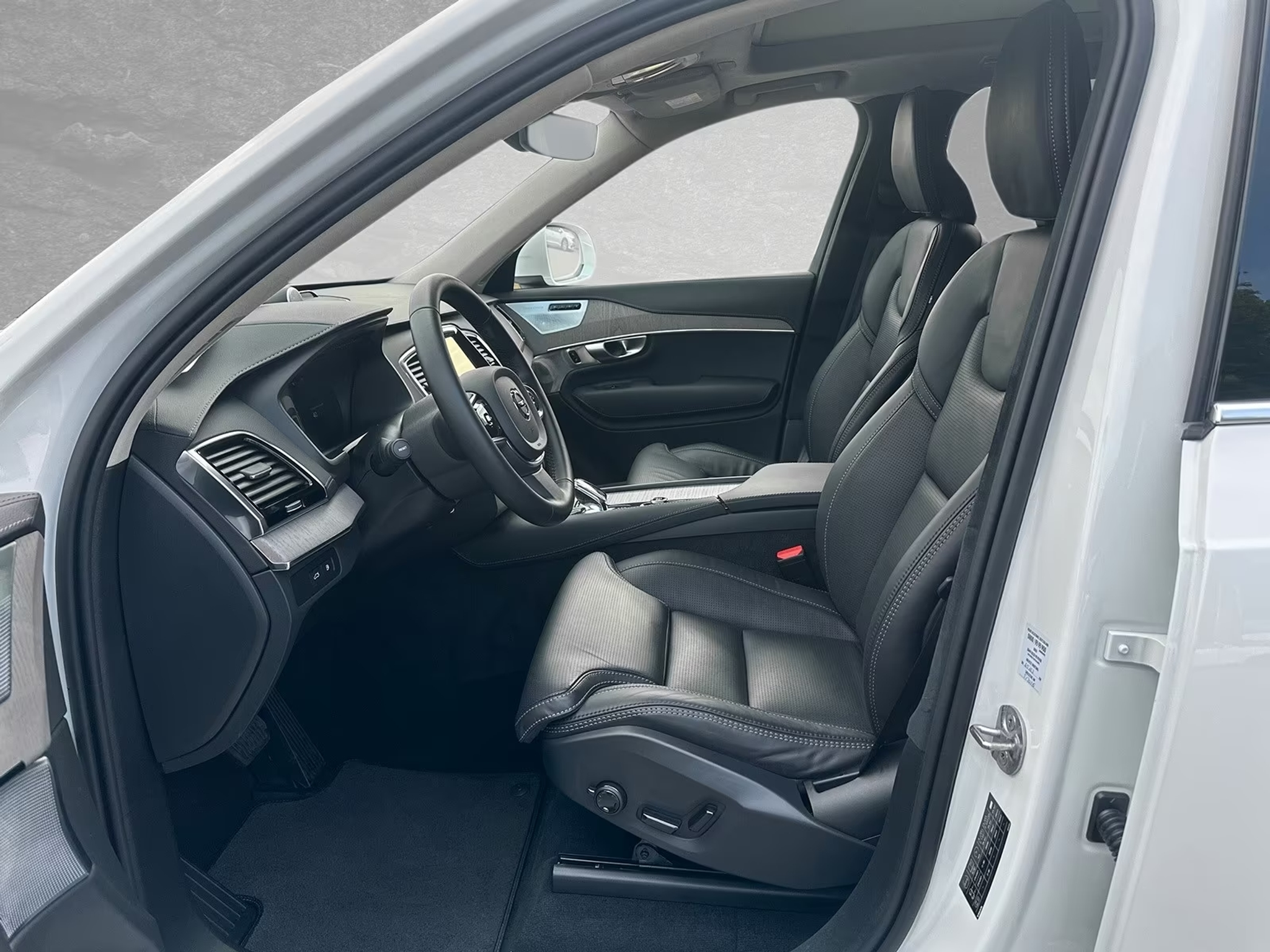 listing desktop thumbnail image 10