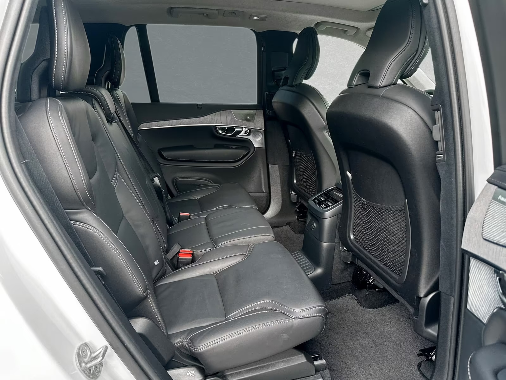 listing desktop thumbnail image 8