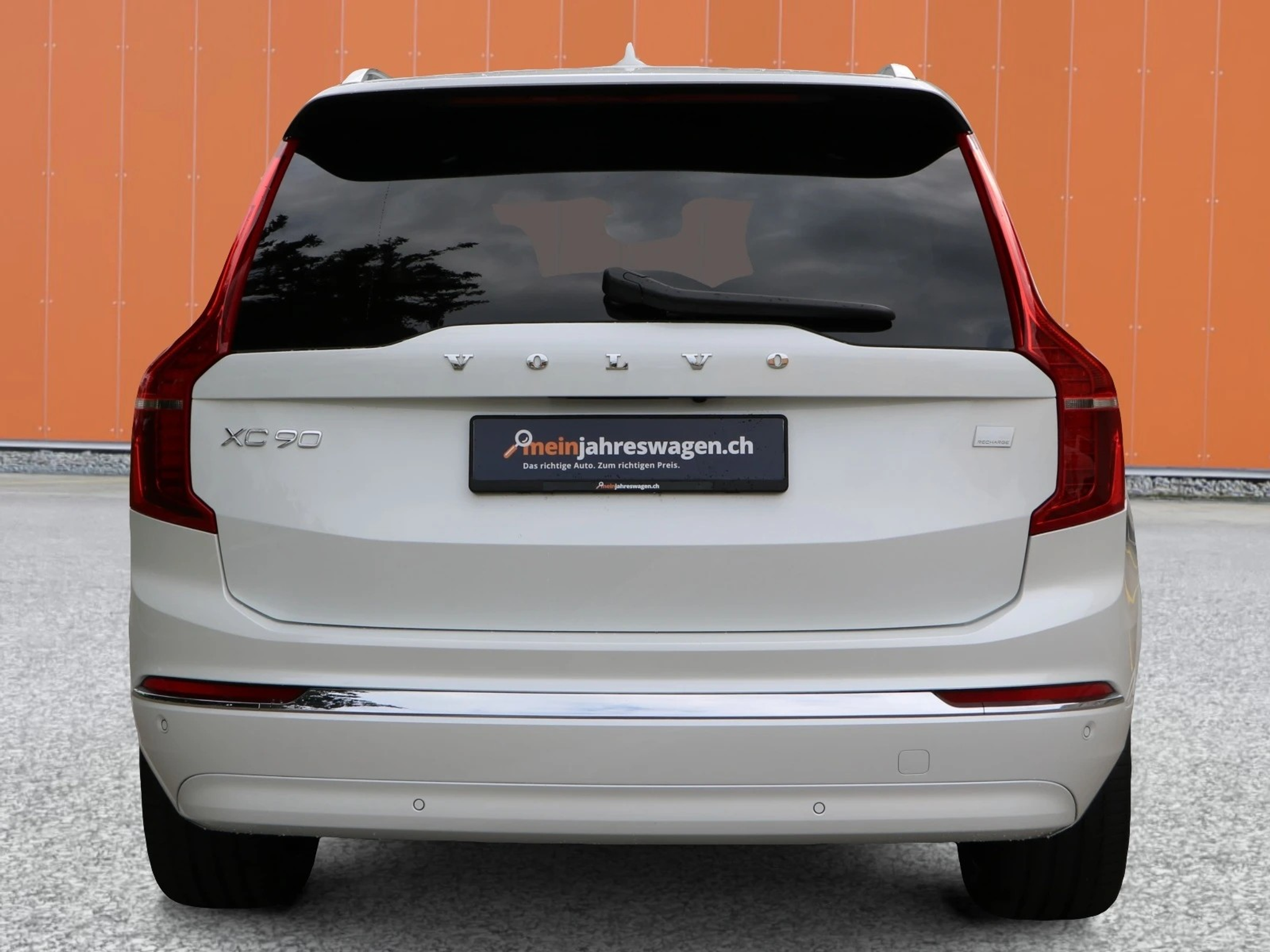 listing desktop thumbnail image 4