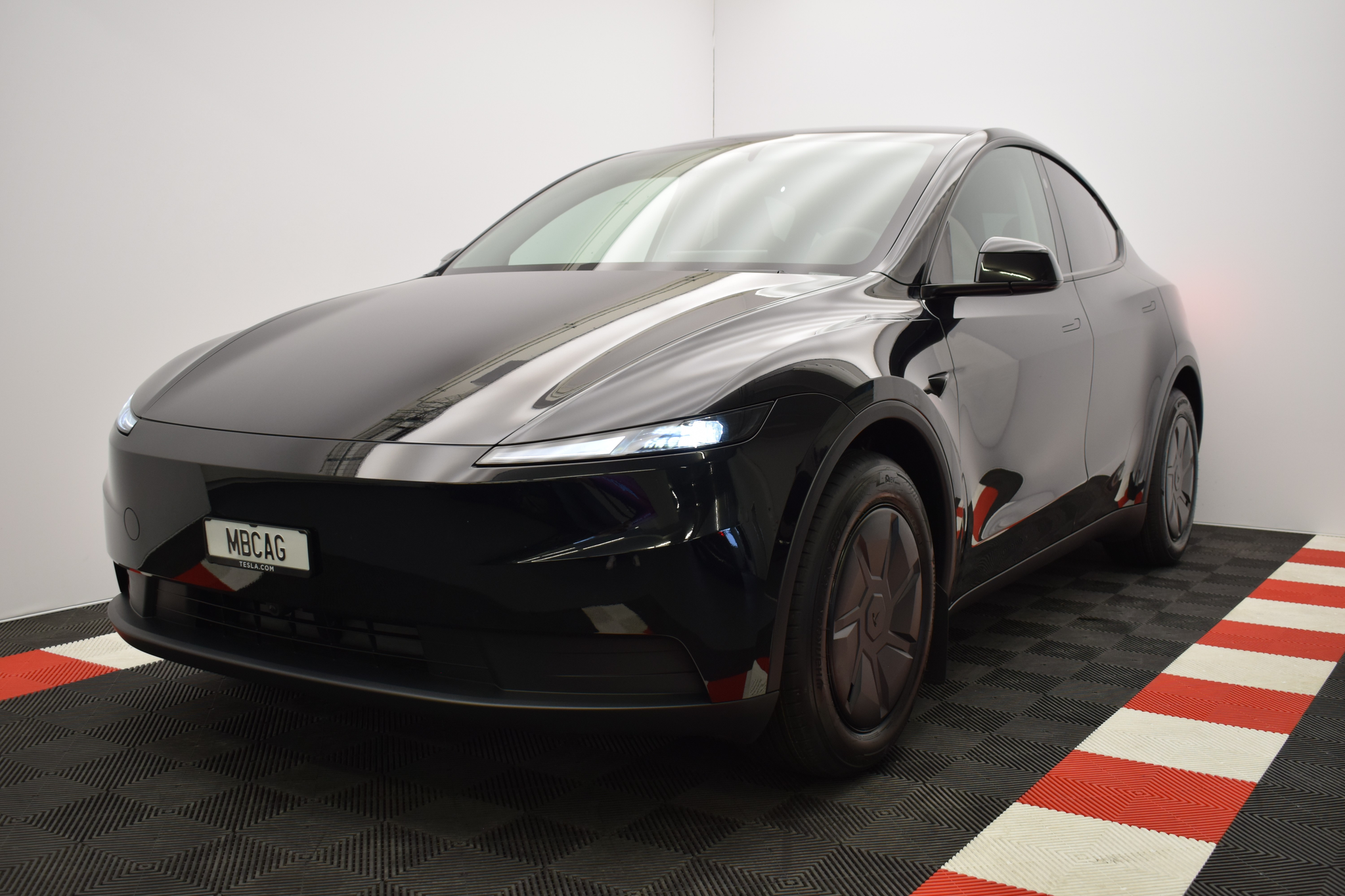 listing desktop thumbnail image 1