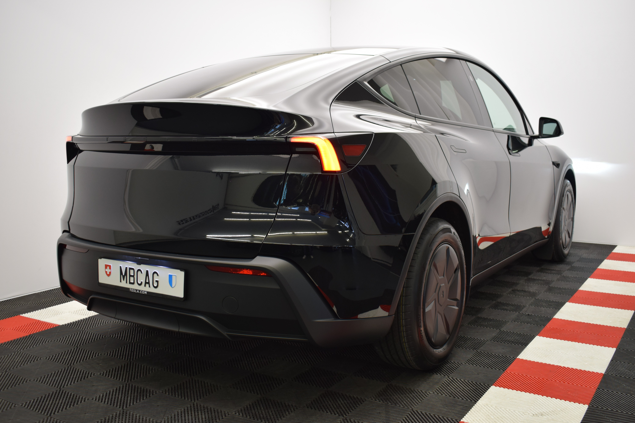 listing desktop thumbnail image 12