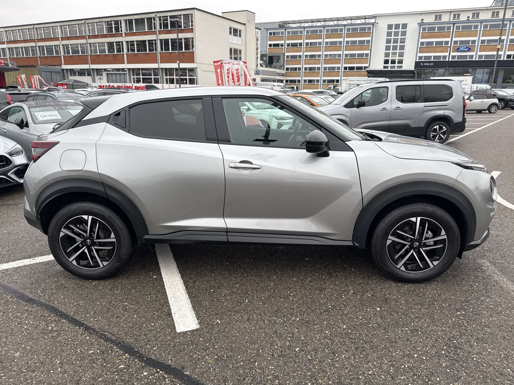 listing desktop thumbnail image 6