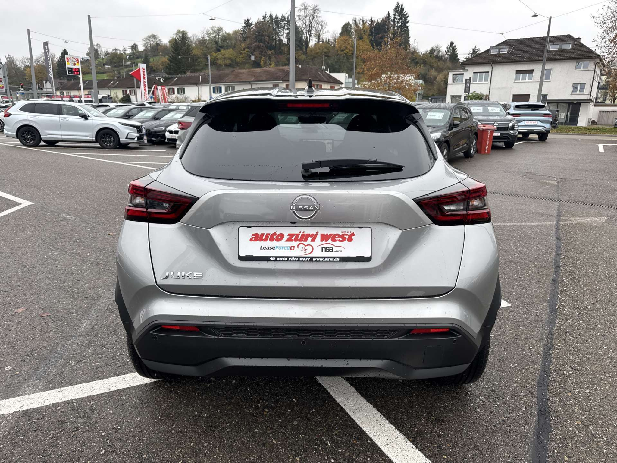 listing desktop thumbnail image 10