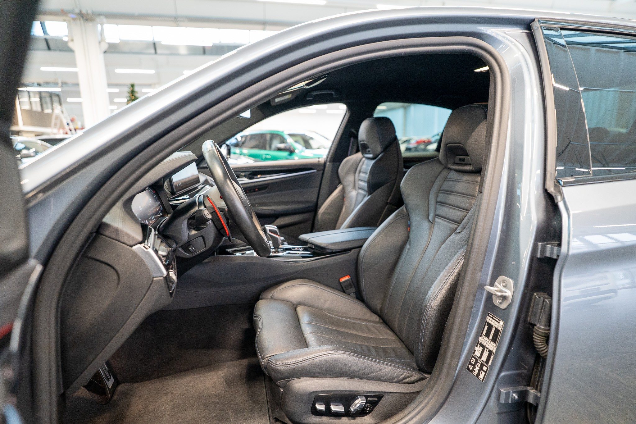 listing desktop thumbnail image 7