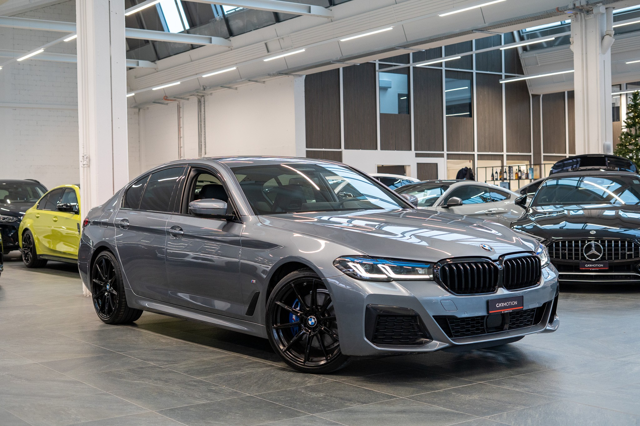 listing desktop thumbnail image 2