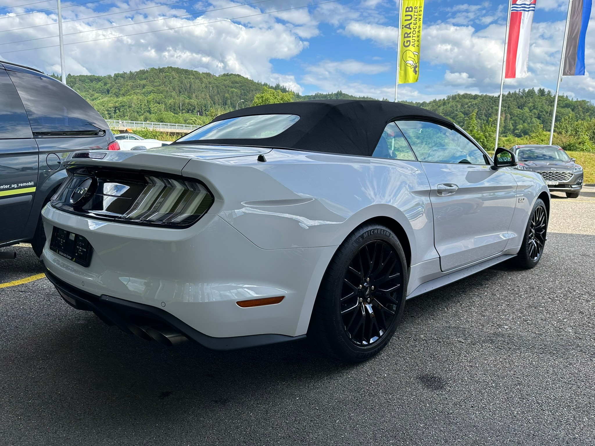 listing desktop thumbnail image 5