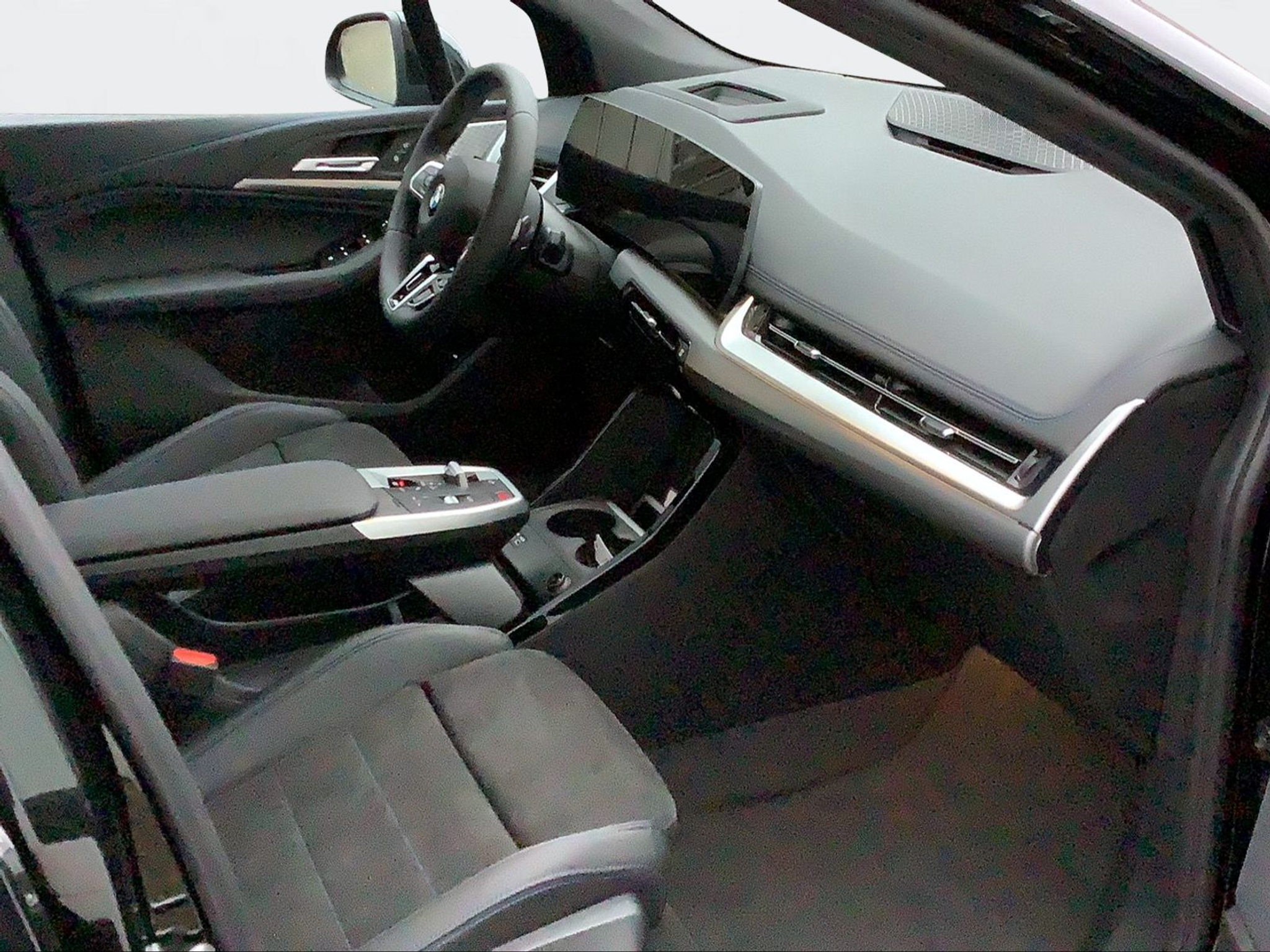 listing desktop thumbnail image 16