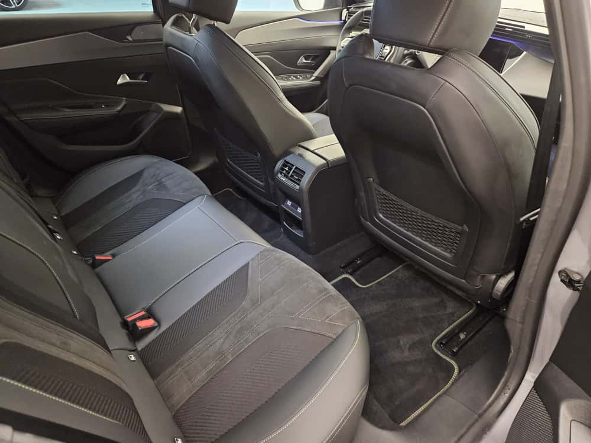 listing desktop thumbnail image 13