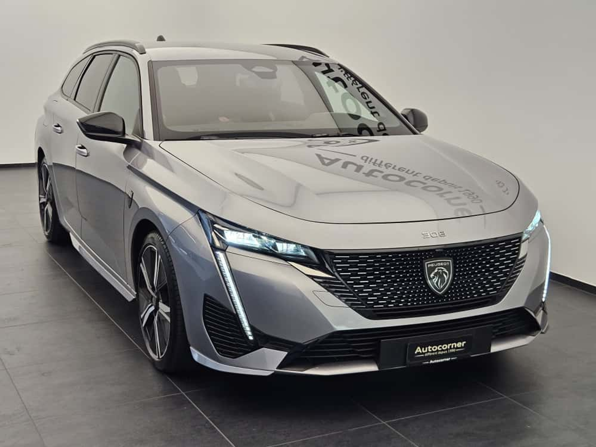 listing desktop thumbnail image 3