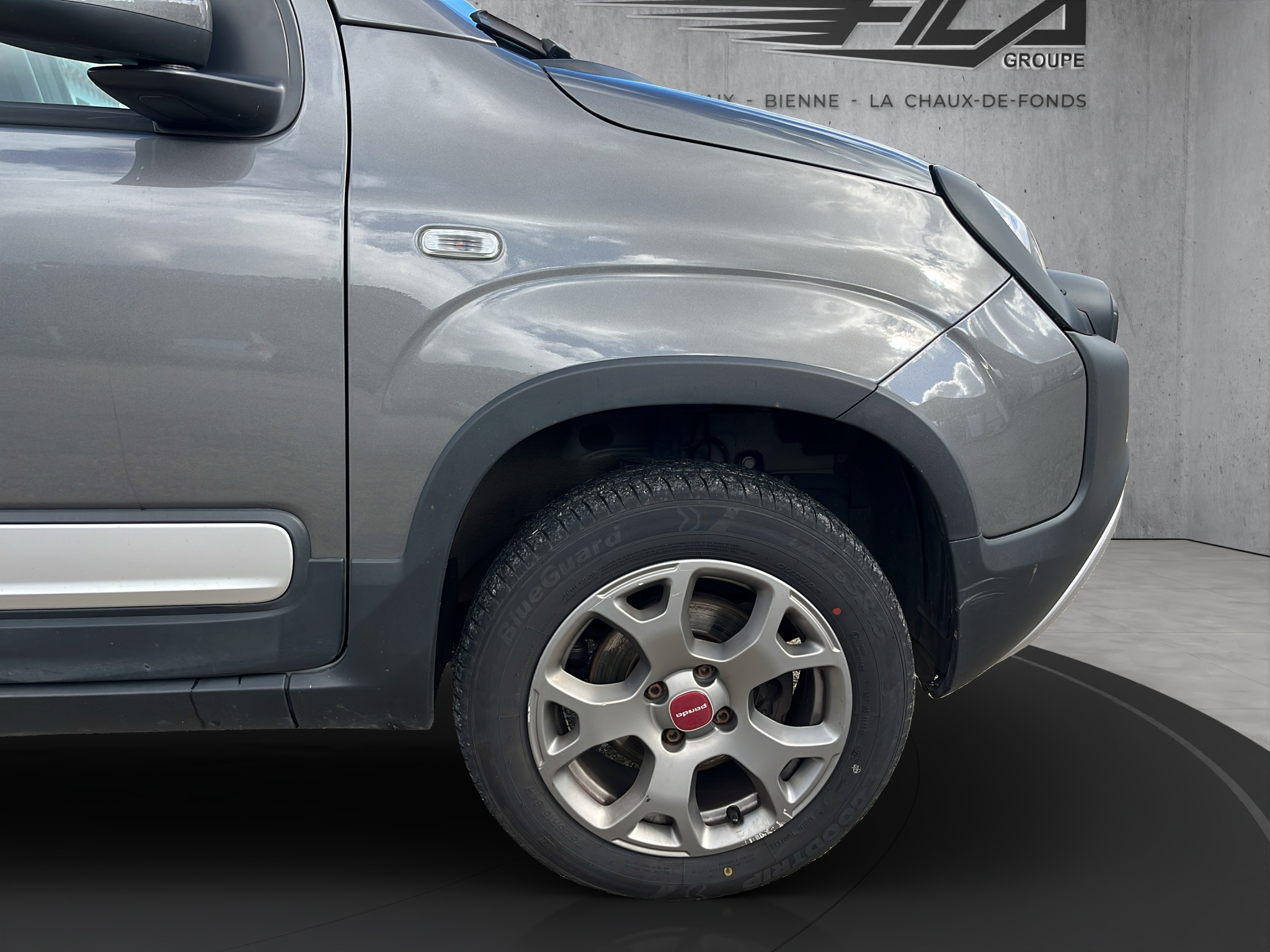 listing desktop thumbnail image 15