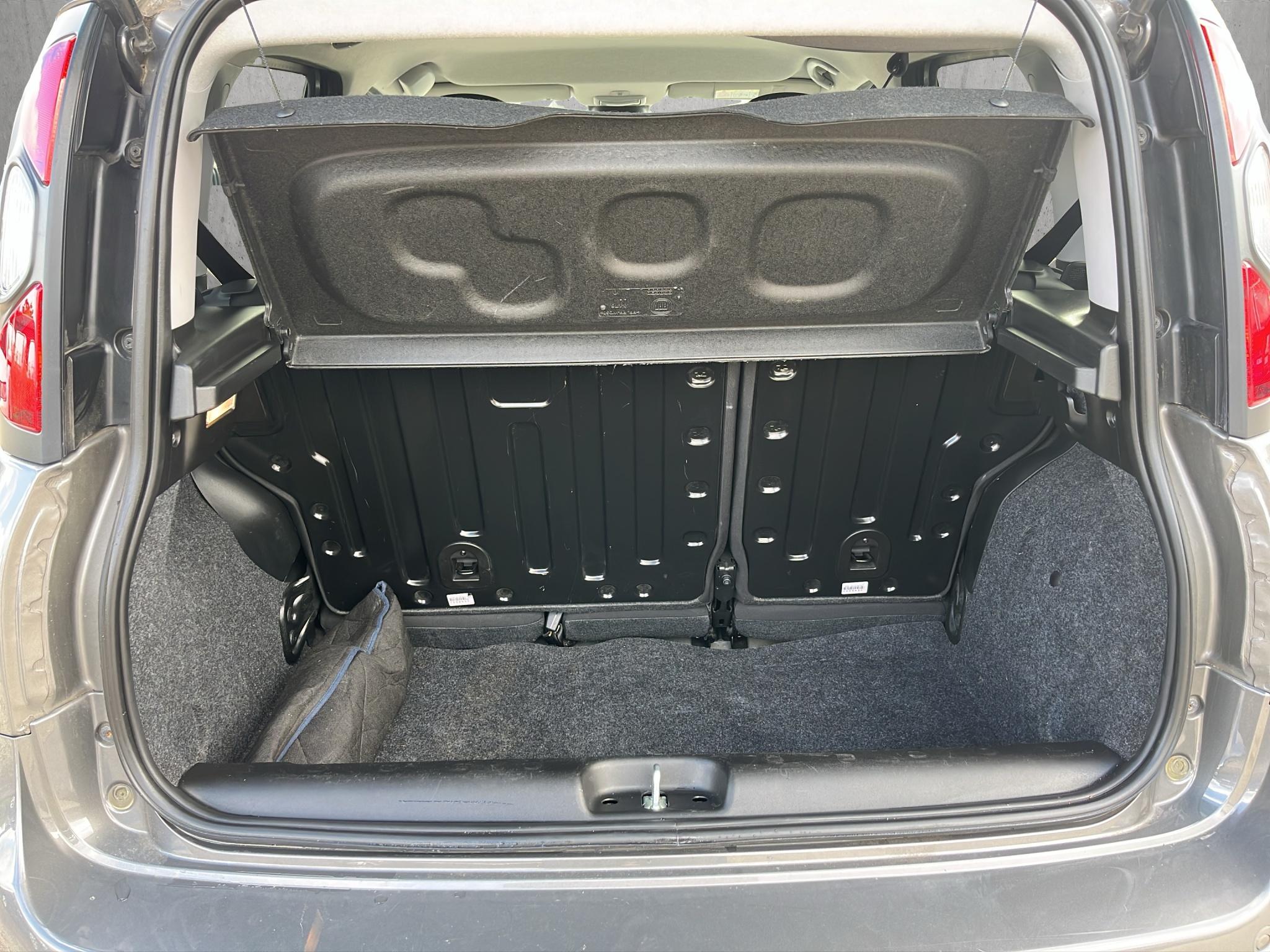 listing desktop thumbnail image 14