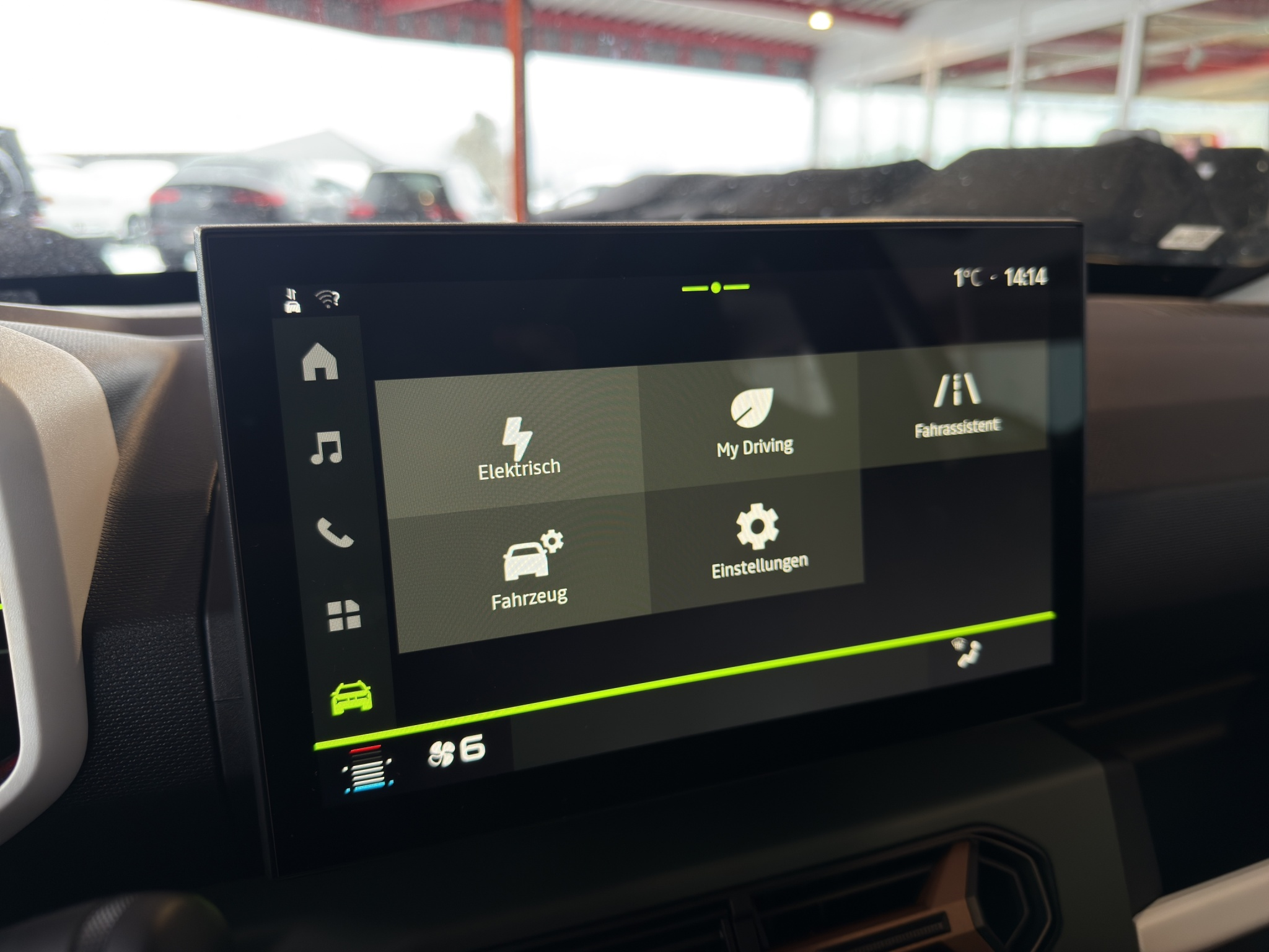 listing desktop thumbnail image 17