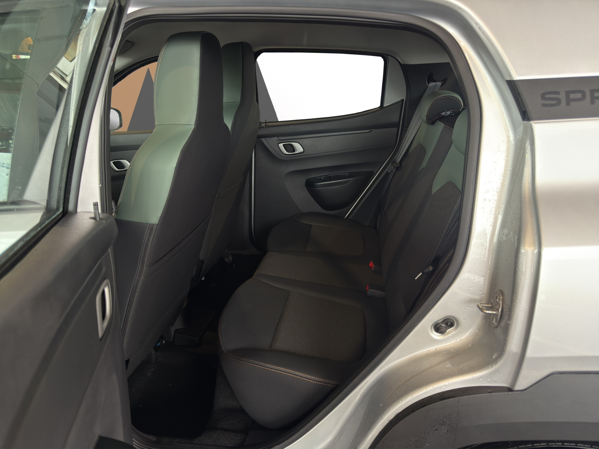 listing desktop thumbnail image 10