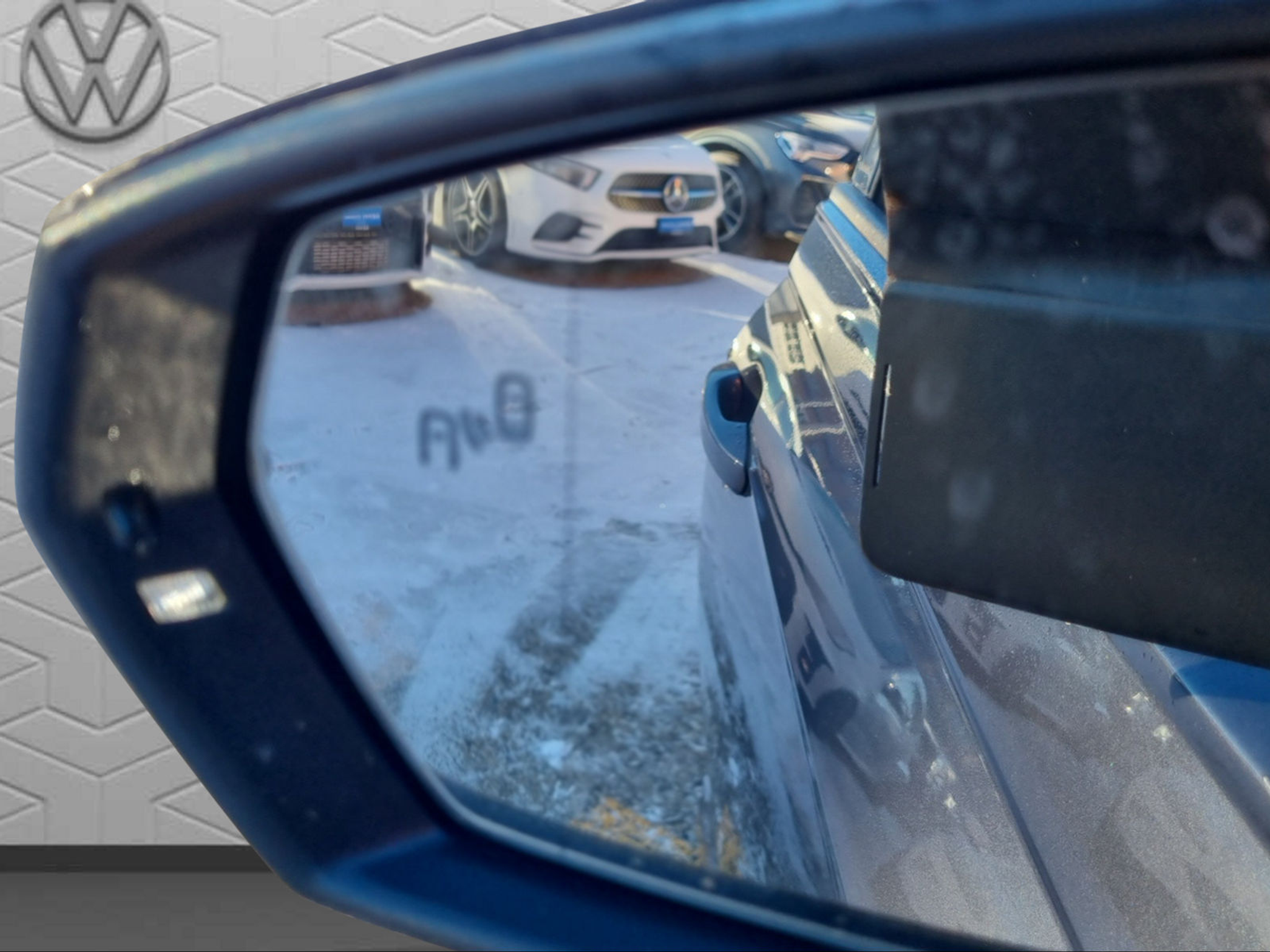 listing desktop thumbnail image 17