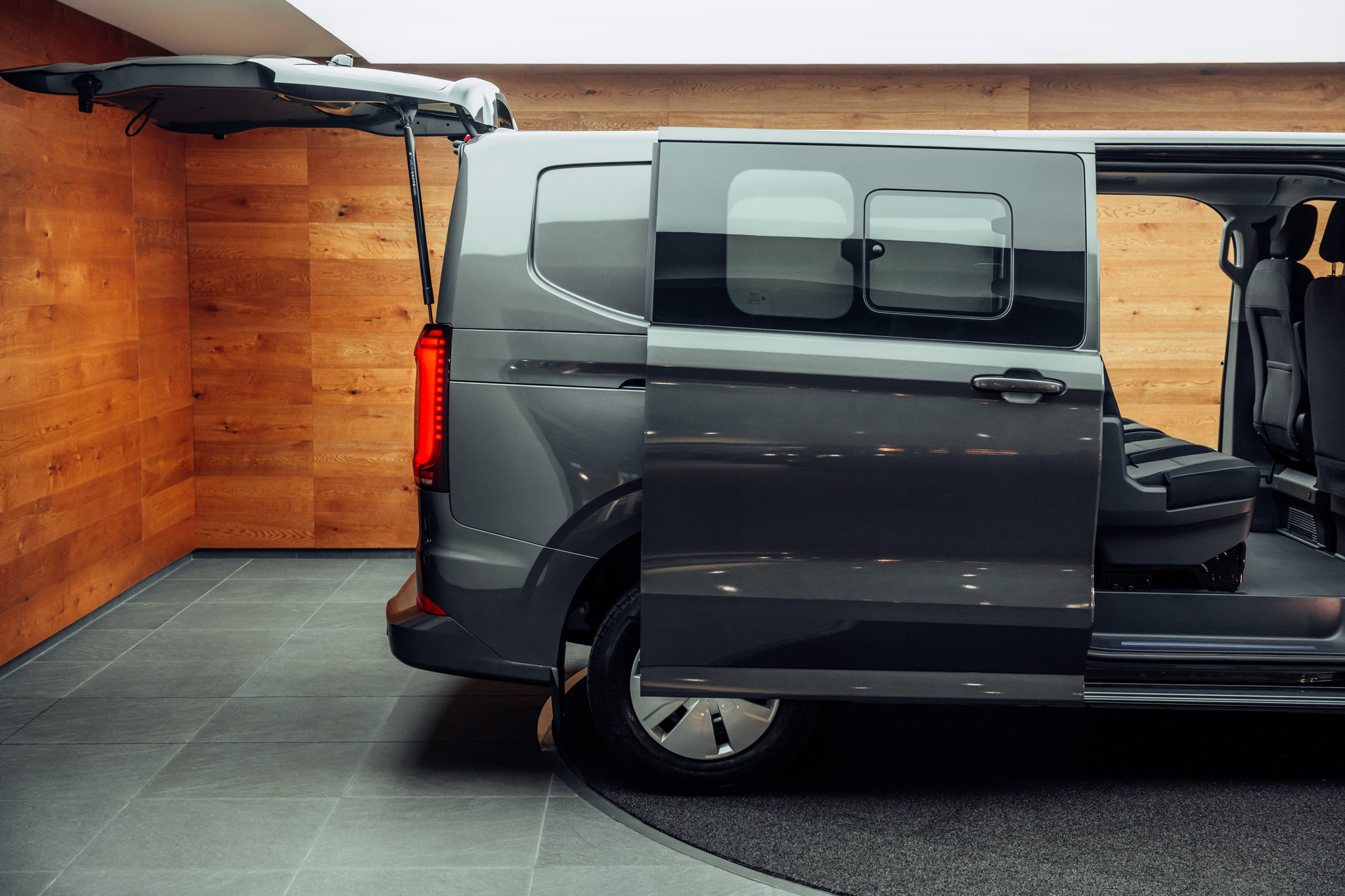 listing desktop thumbnail image 19