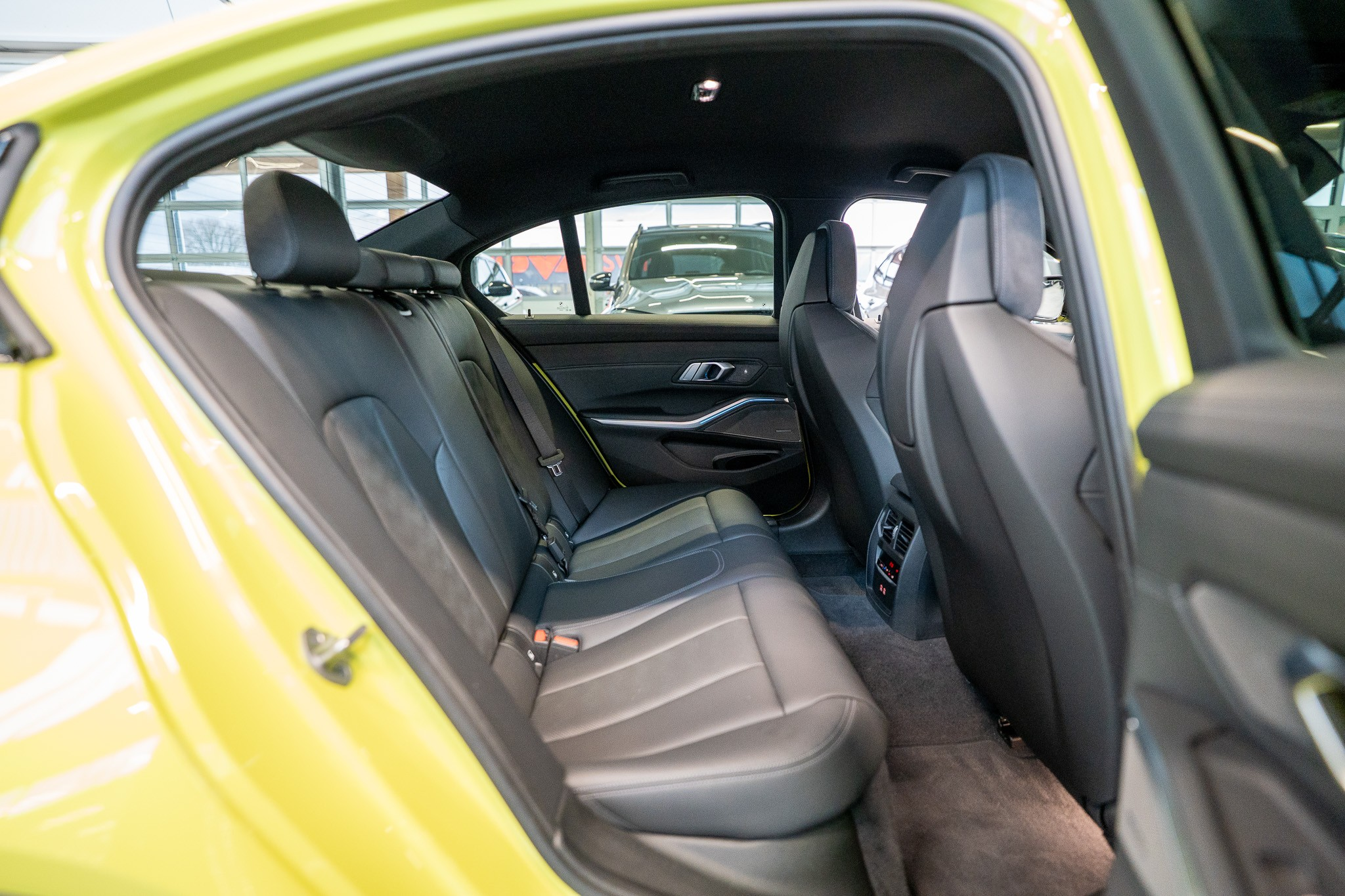 listing desktop thumbnail image 16