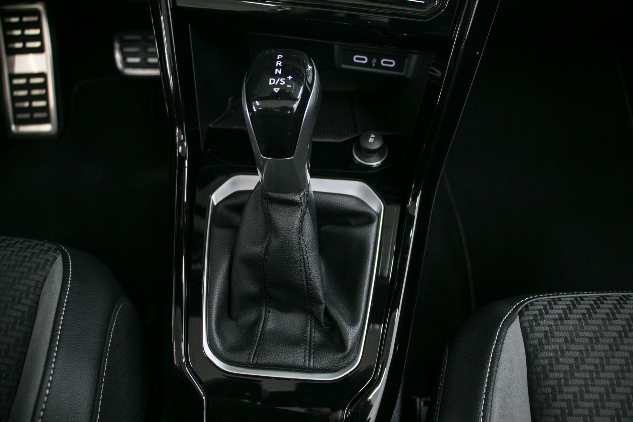 listing desktop thumbnail image 12