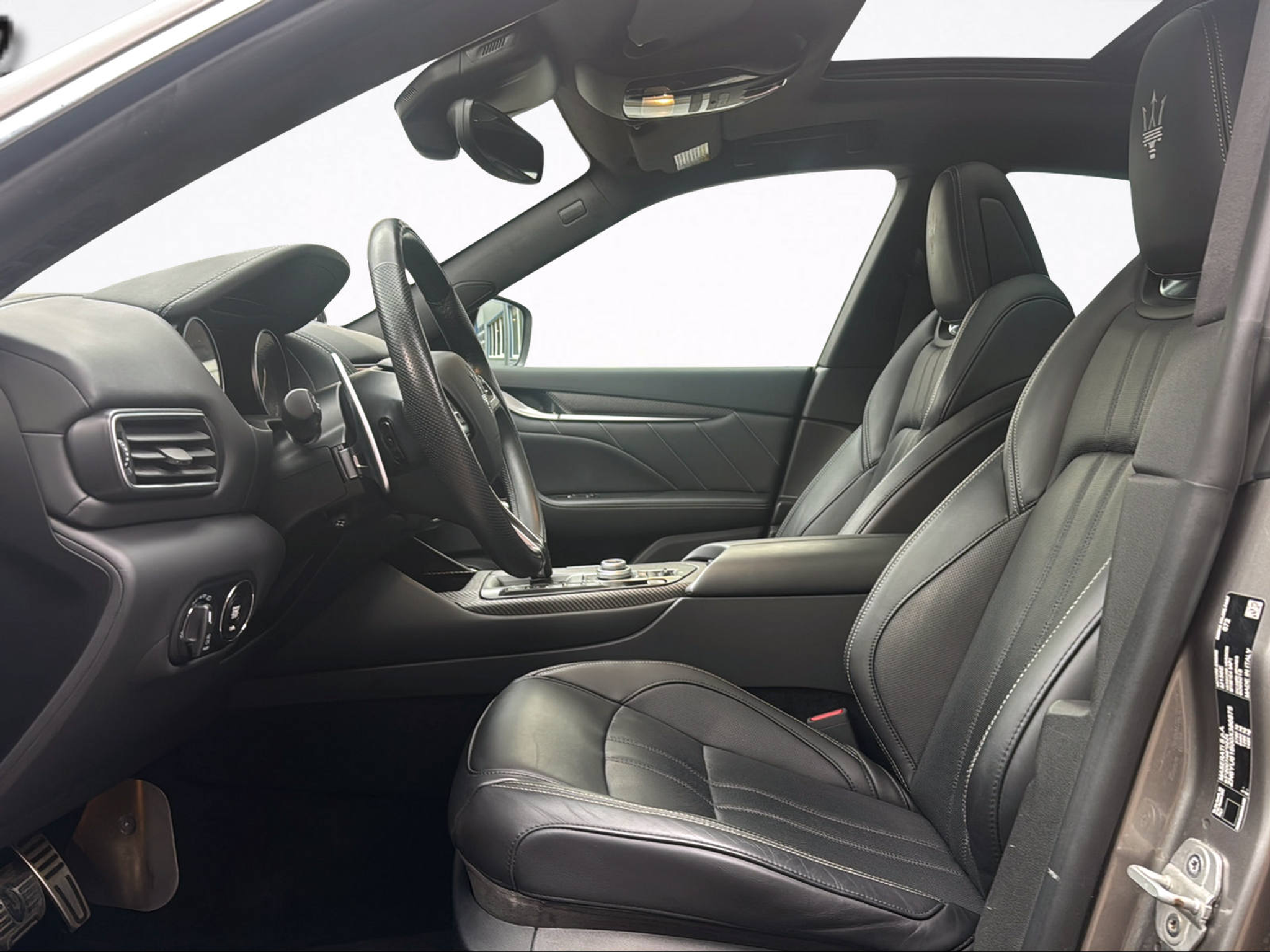 listing desktop thumbnail image 11