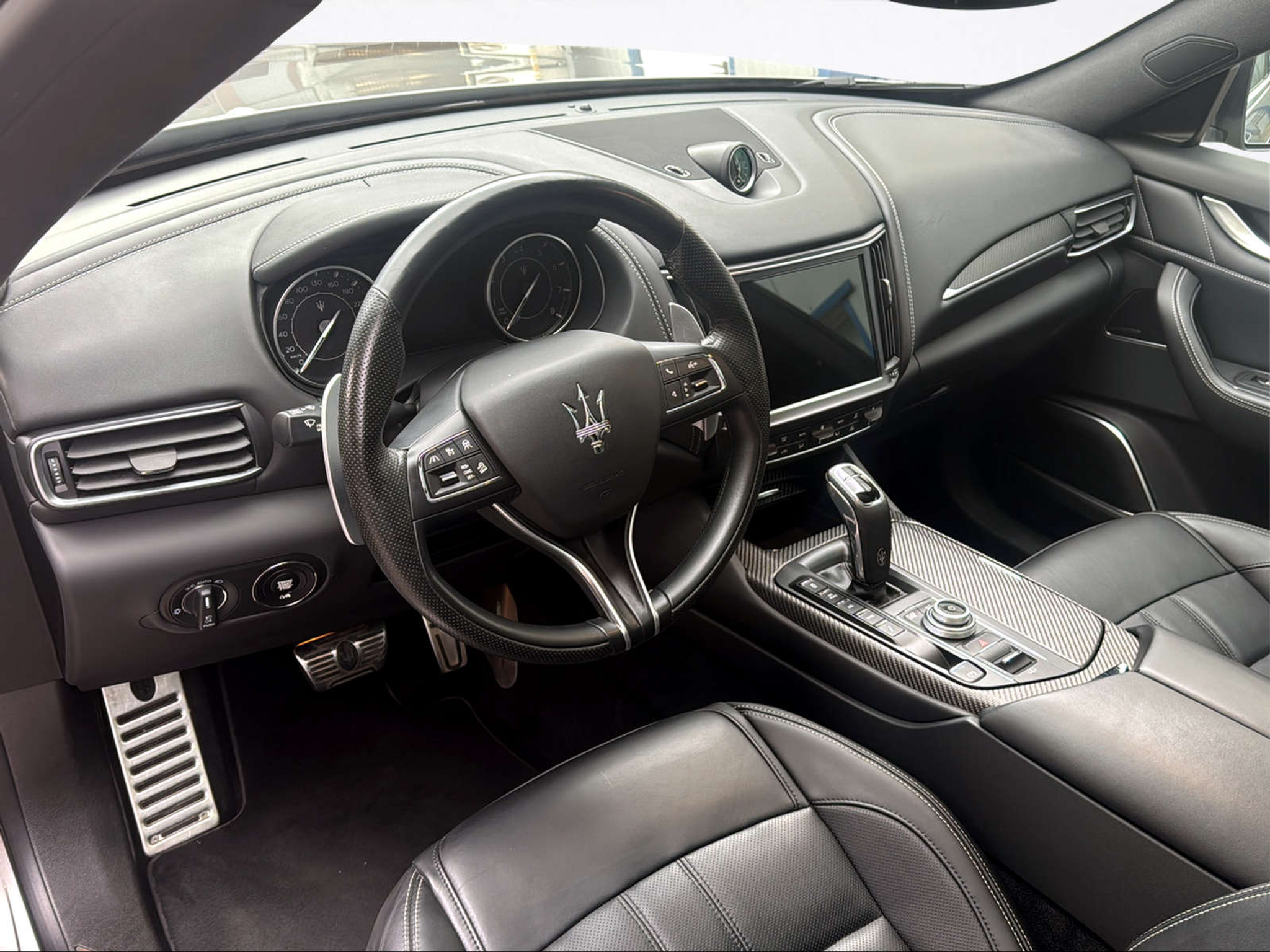 listing desktop thumbnail image 12