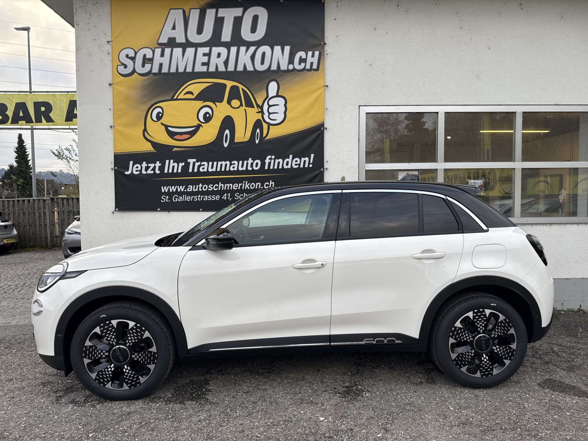 listing desktop thumbnail image 4