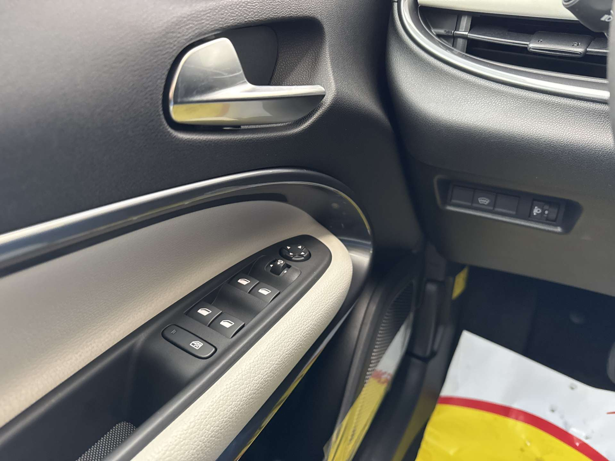 listing desktop thumbnail image 15