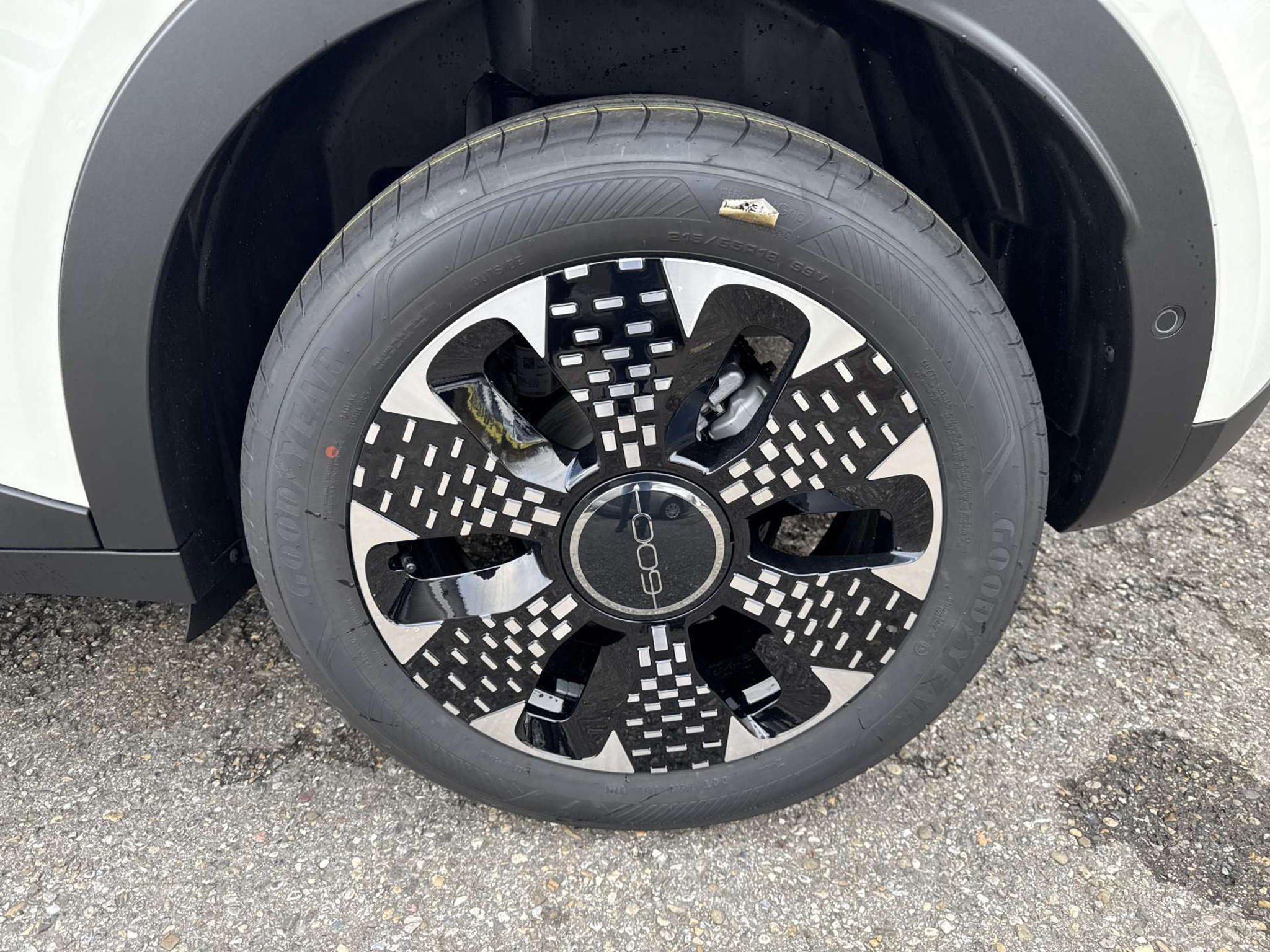 listing desktop thumbnail image 9