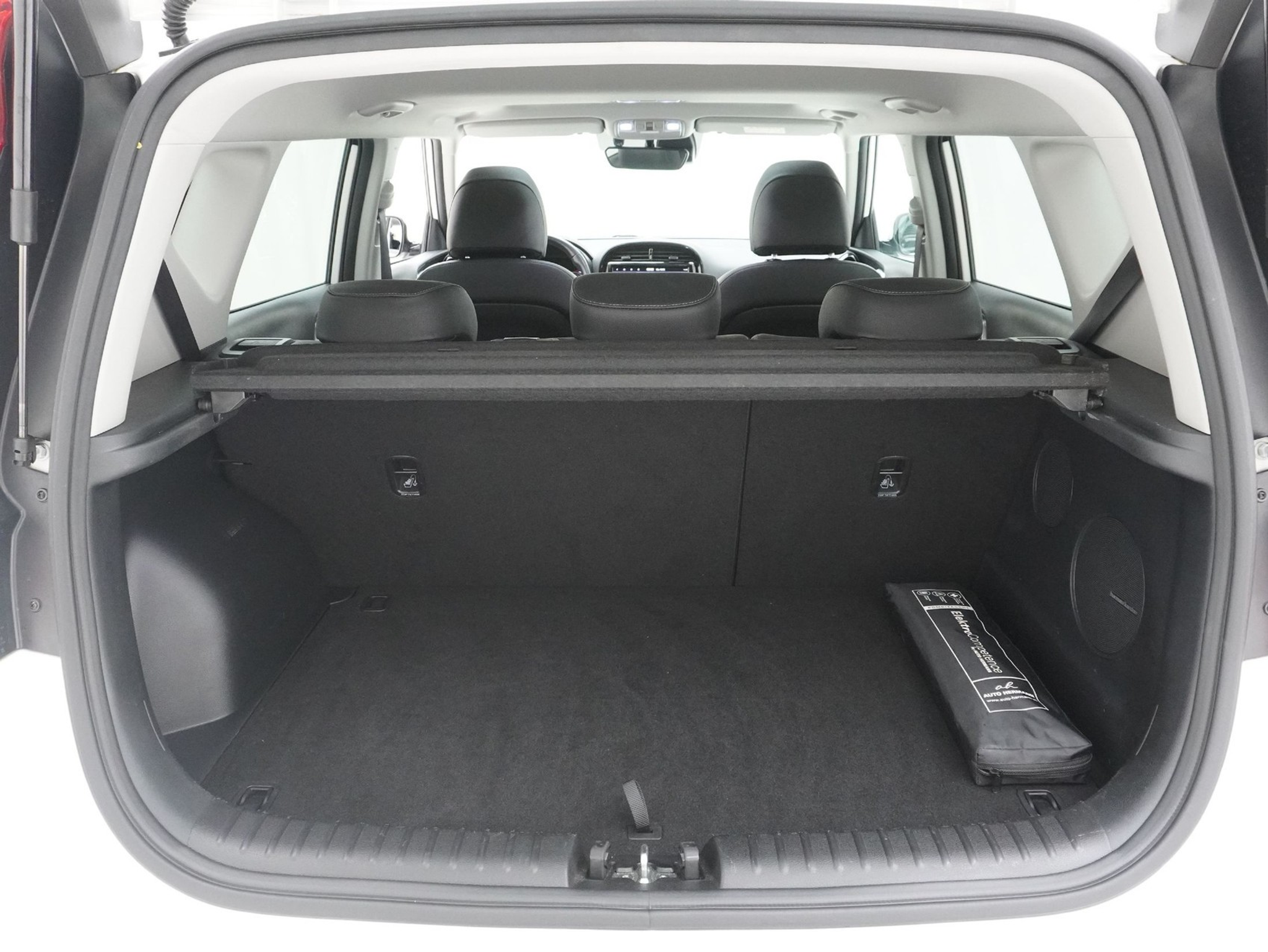 listing desktop thumbnail image 13