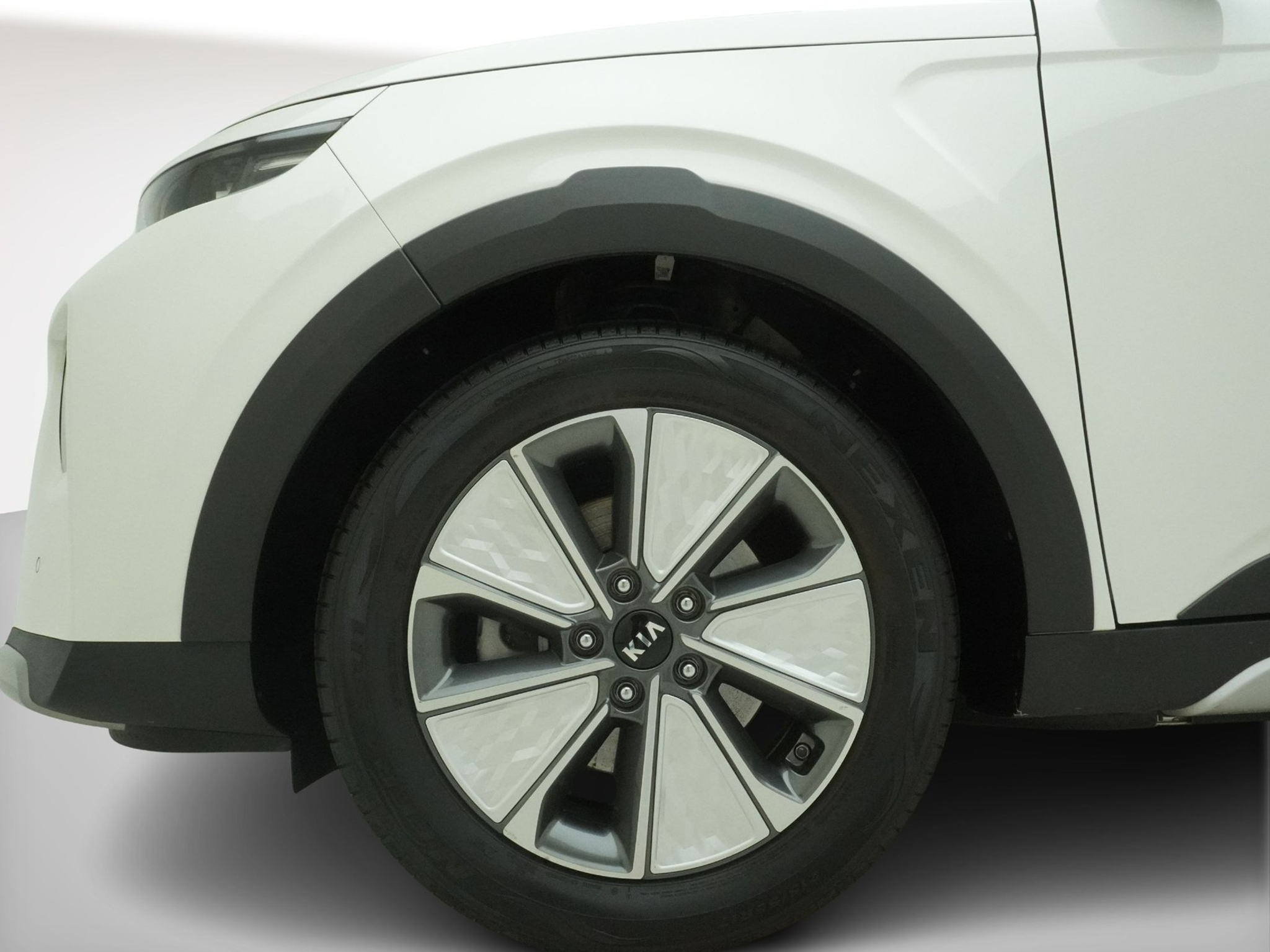 listing desktop thumbnail image 8