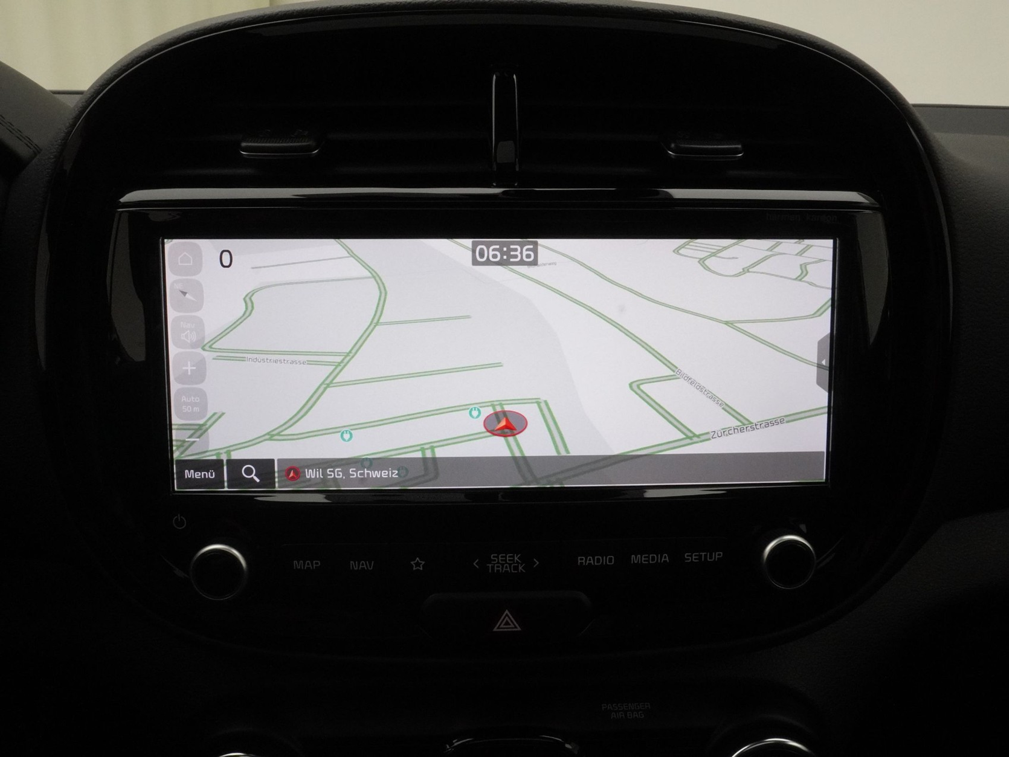 listing desktop thumbnail image 18