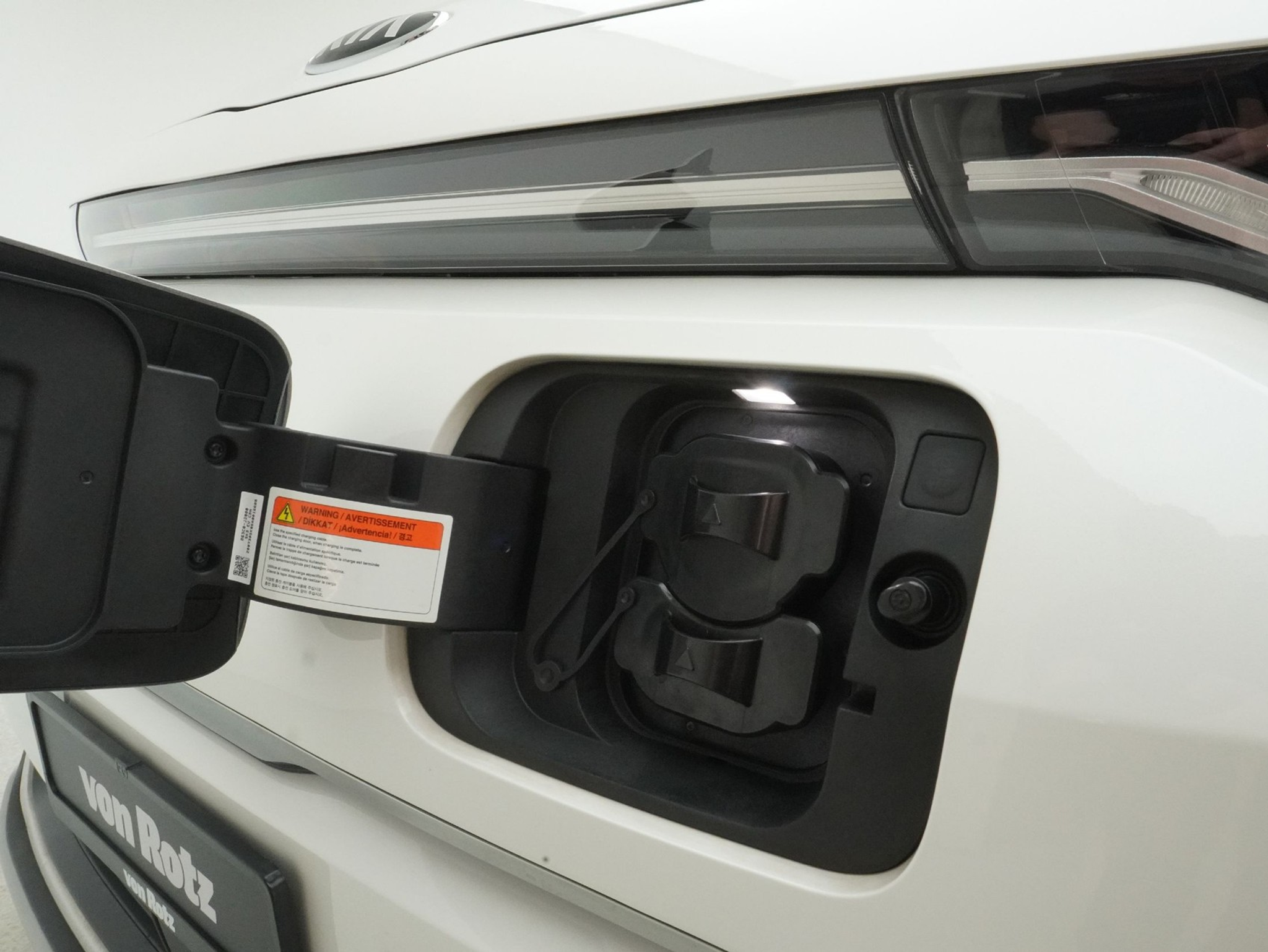 listing desktop thumbnail image 6