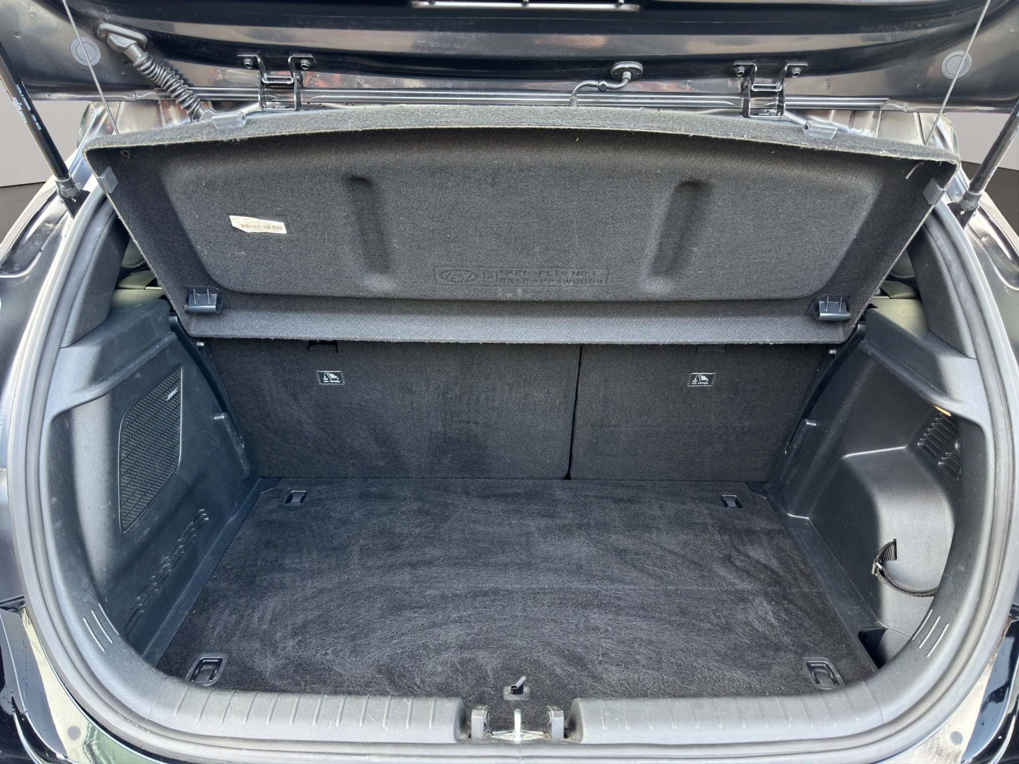 listing desktop thumbnail image 14