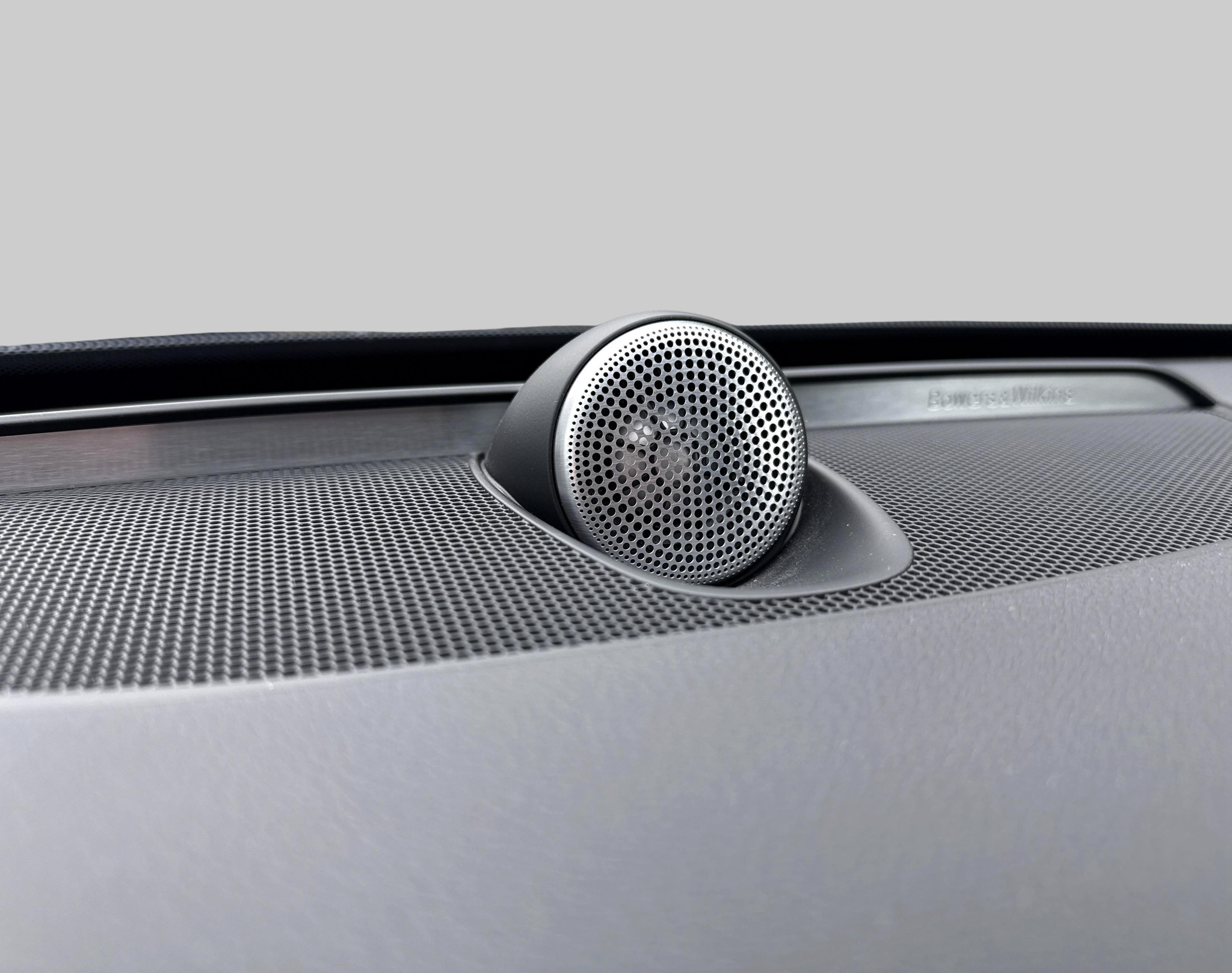 listing desktop thumbnail image 14