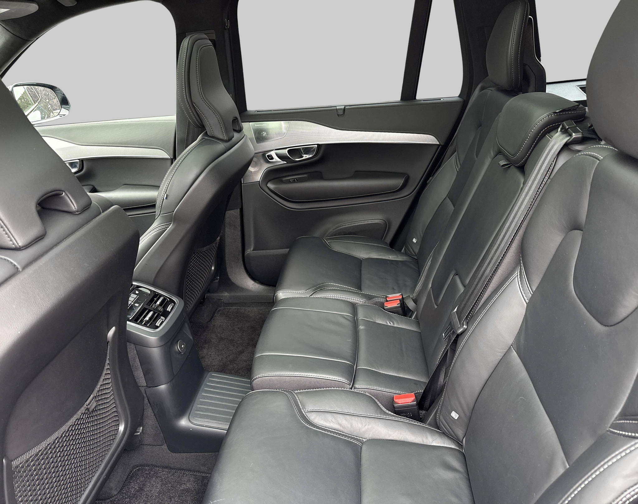 listing desktop thumbnail image 4