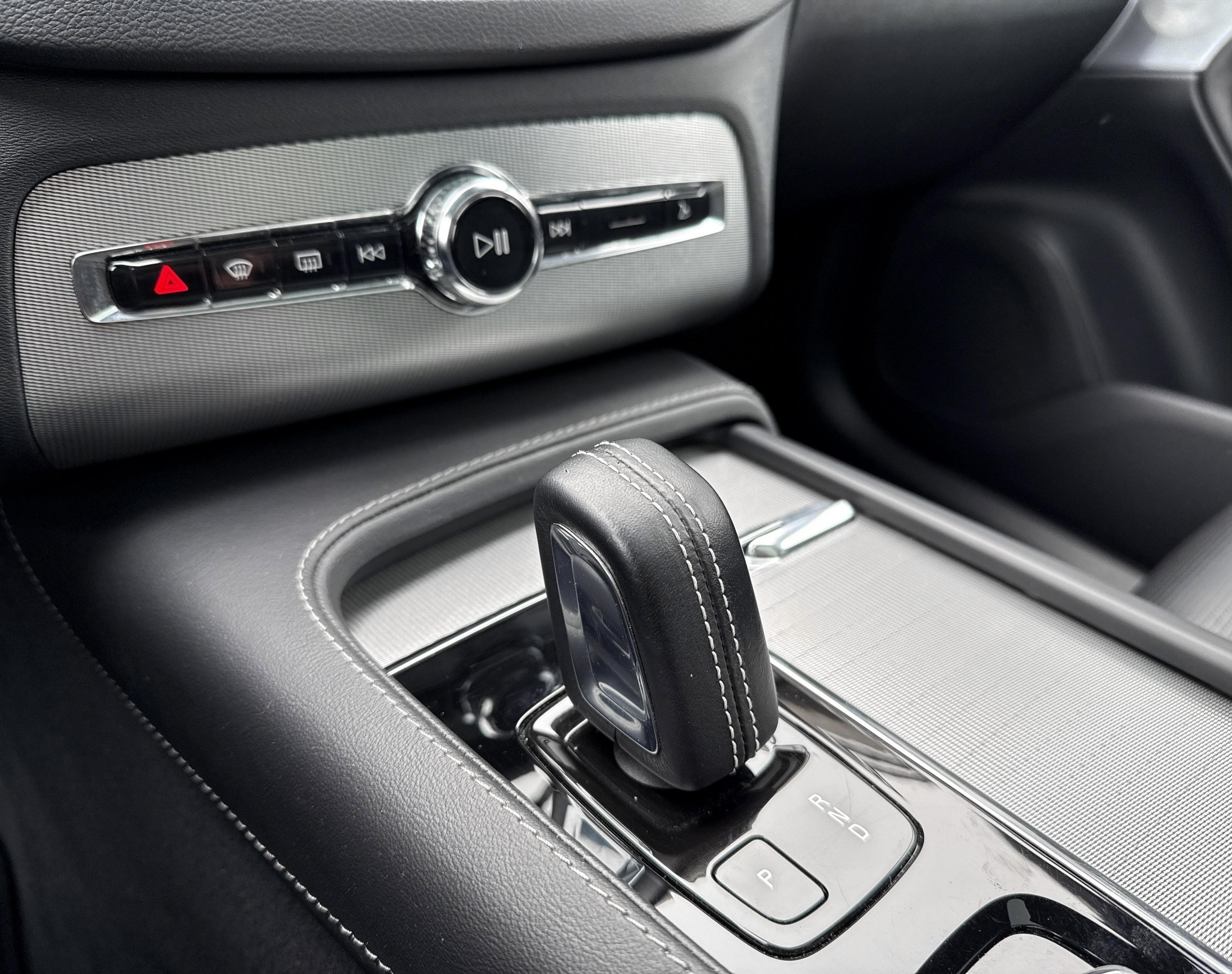 listing desktop thumbnail image 17