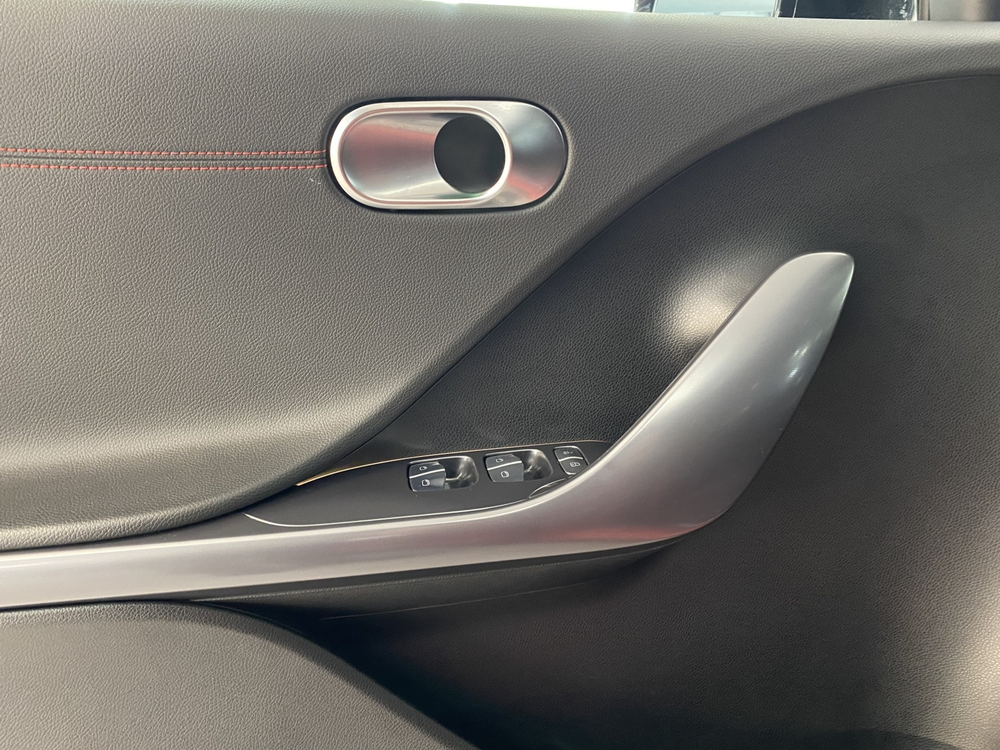 listing desktop thumbnail image 10