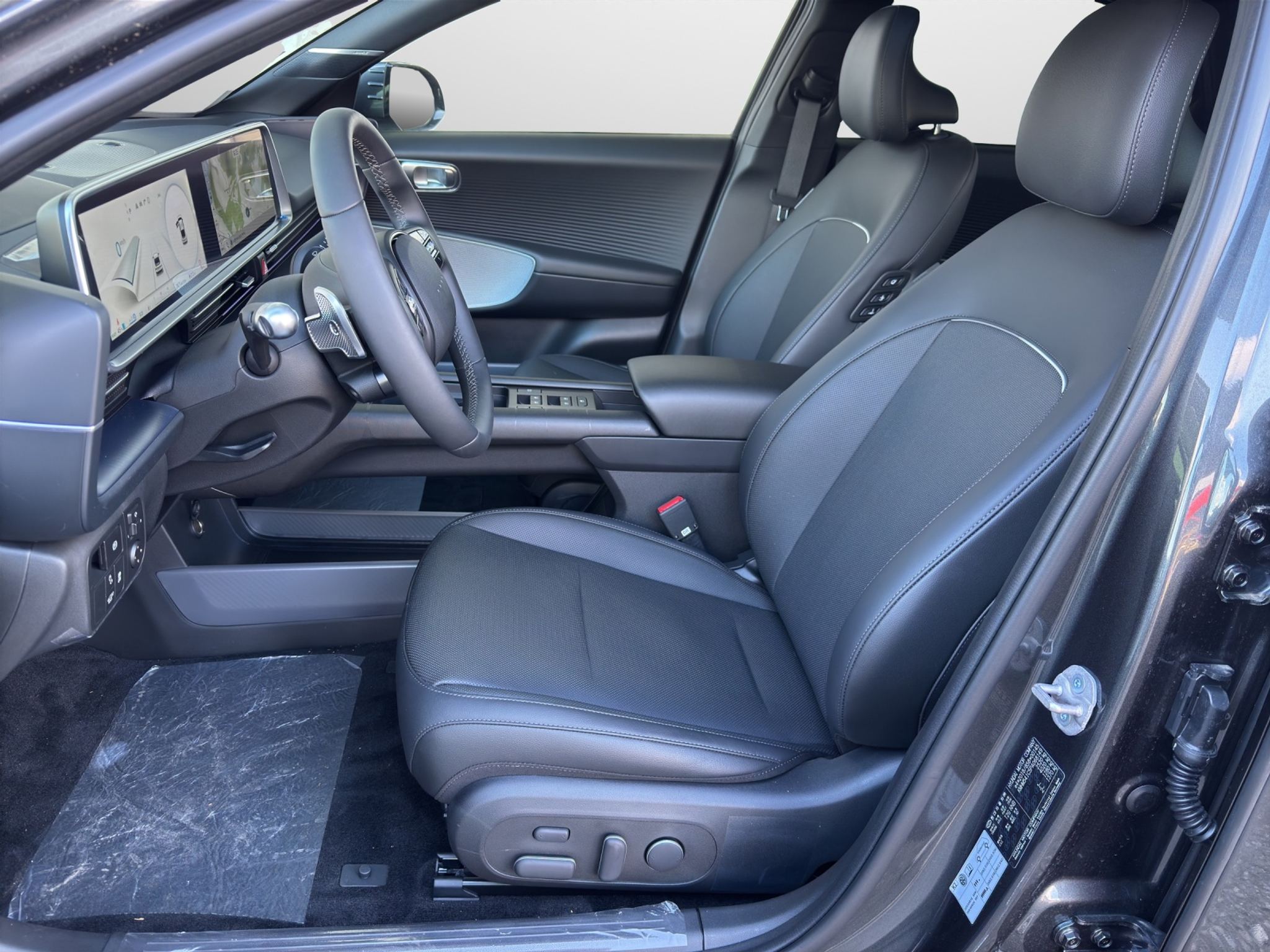 listing desktop thumbnail image 4