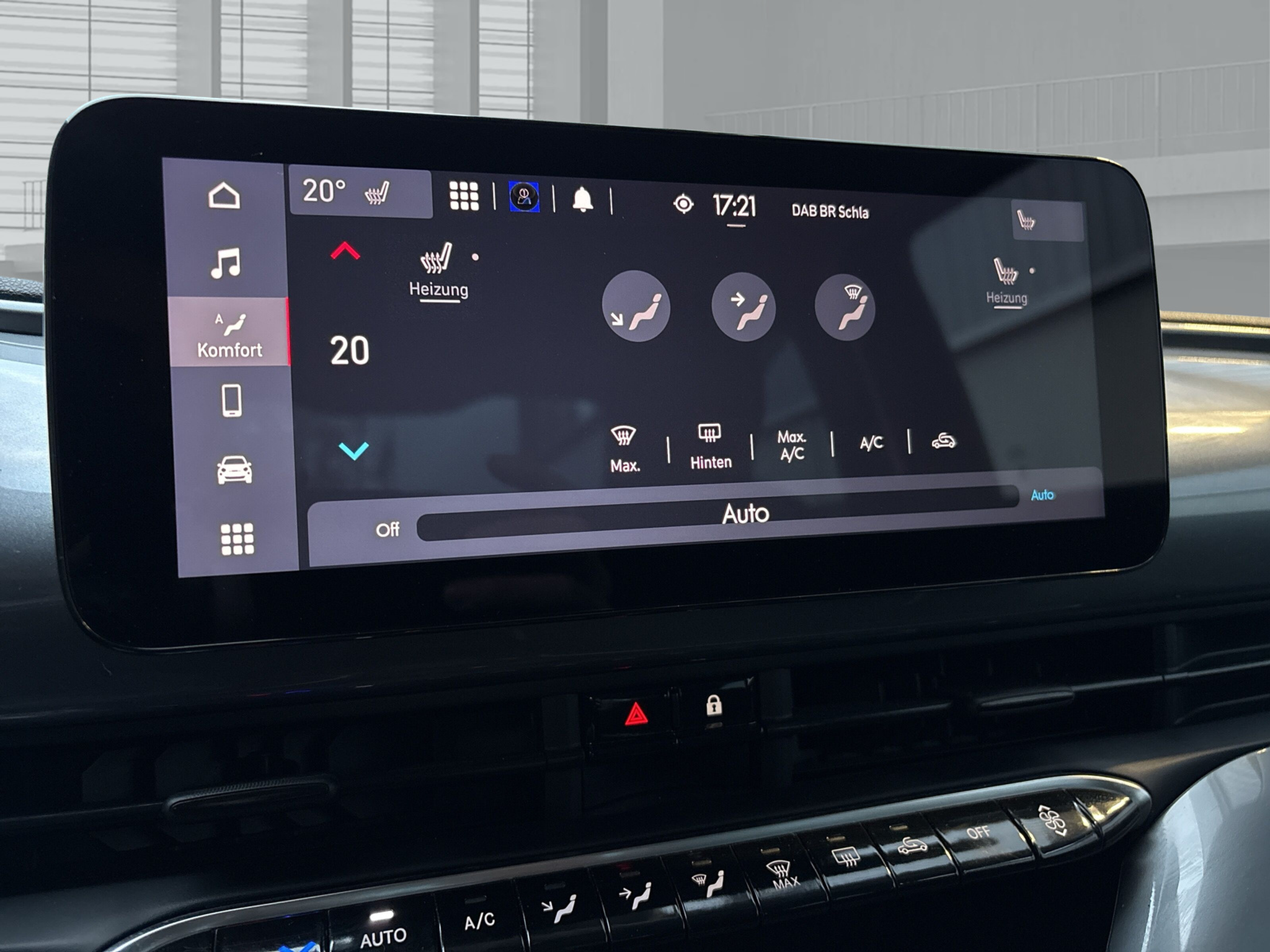 listing desktop thumbnail image 16