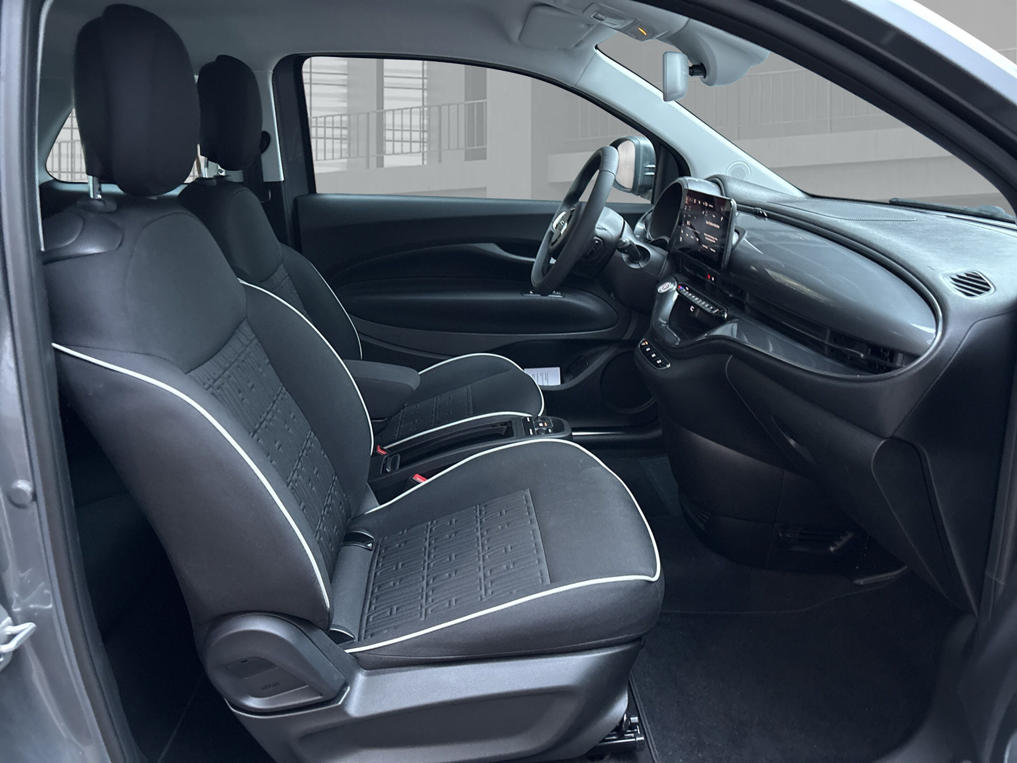 listing desktop thumbnail image 10