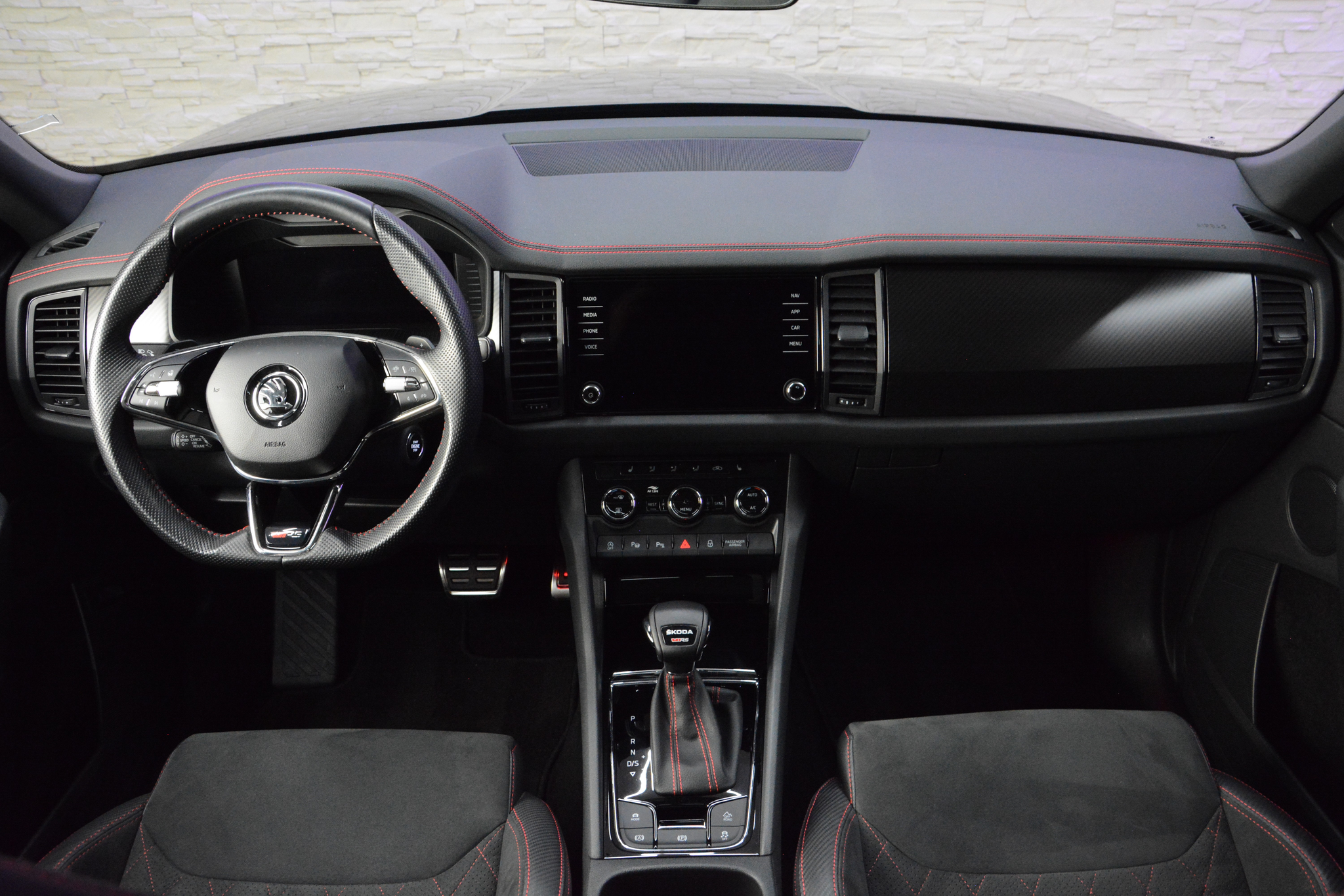 listing desktop thumbnail image 10