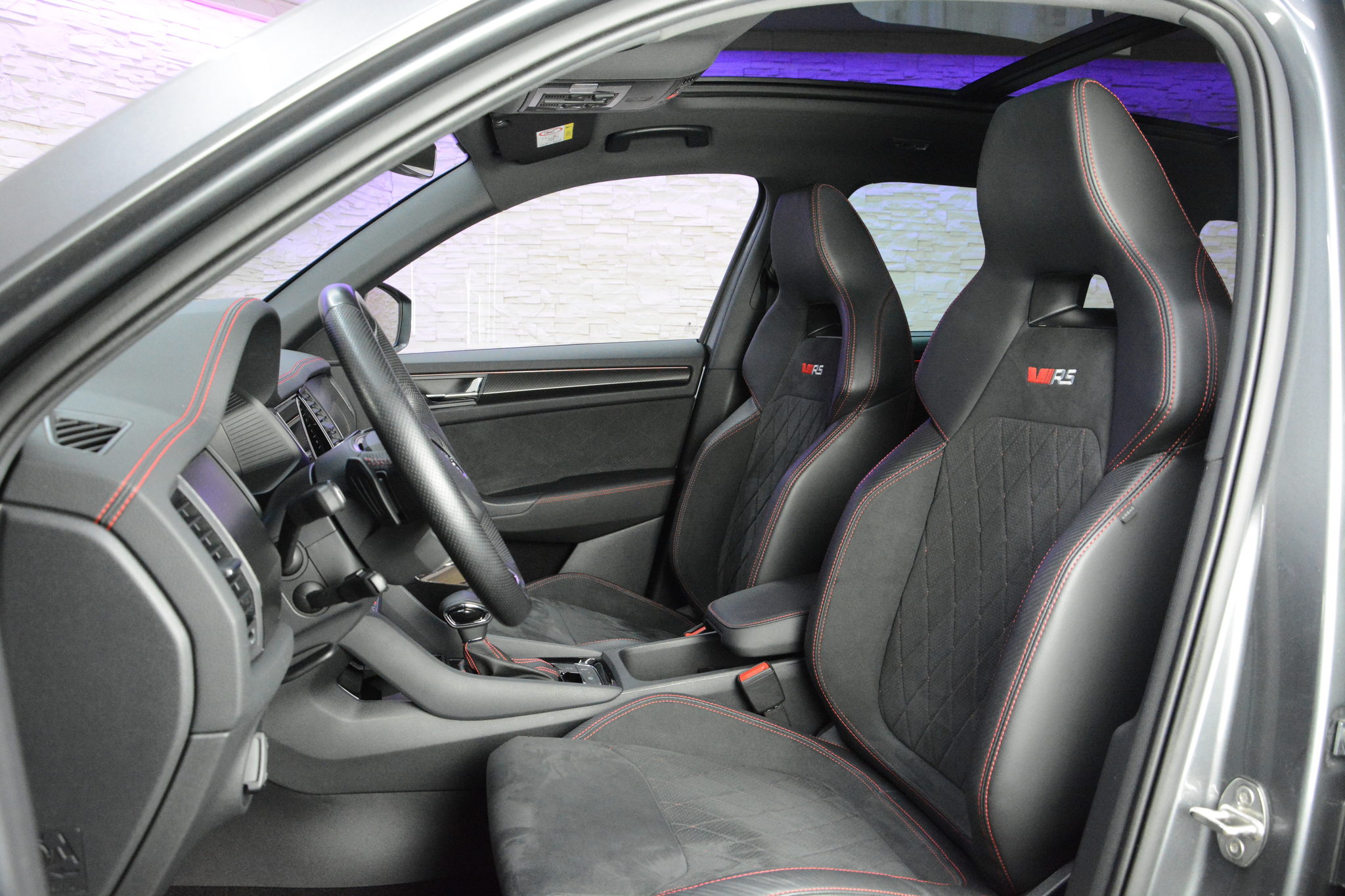 listing desktop thumbnail image 8